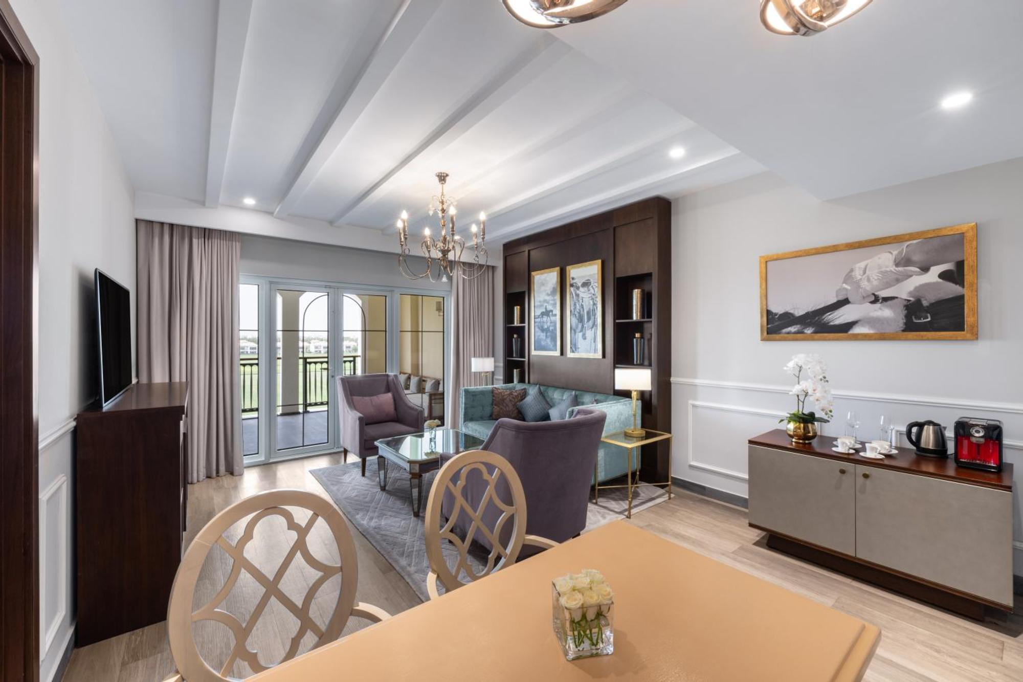 Executive Suite,1615403601:JPEG