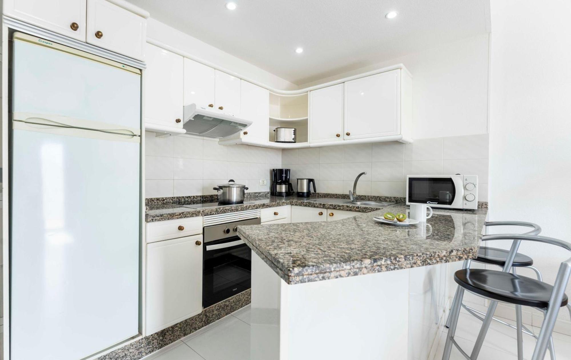 Two-Bedroom Apartment,1615405983:JPEG