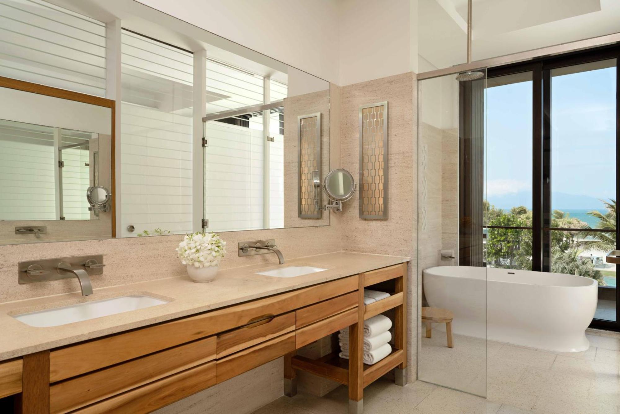 Regency Ocean View Suite Club Access