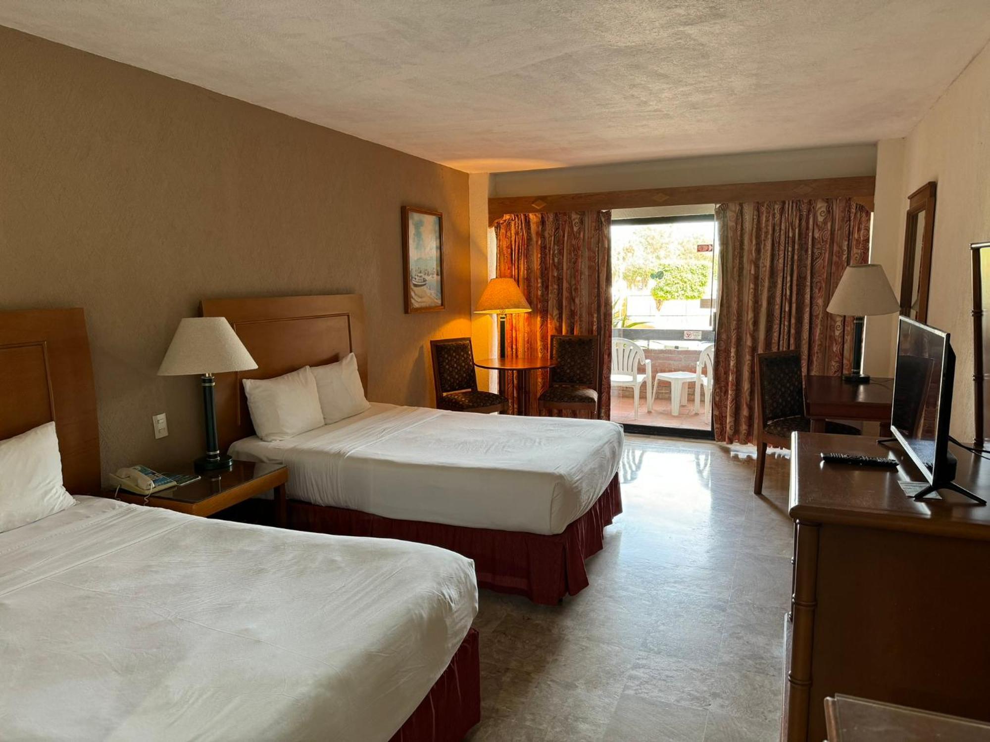 Double Room Mountain View