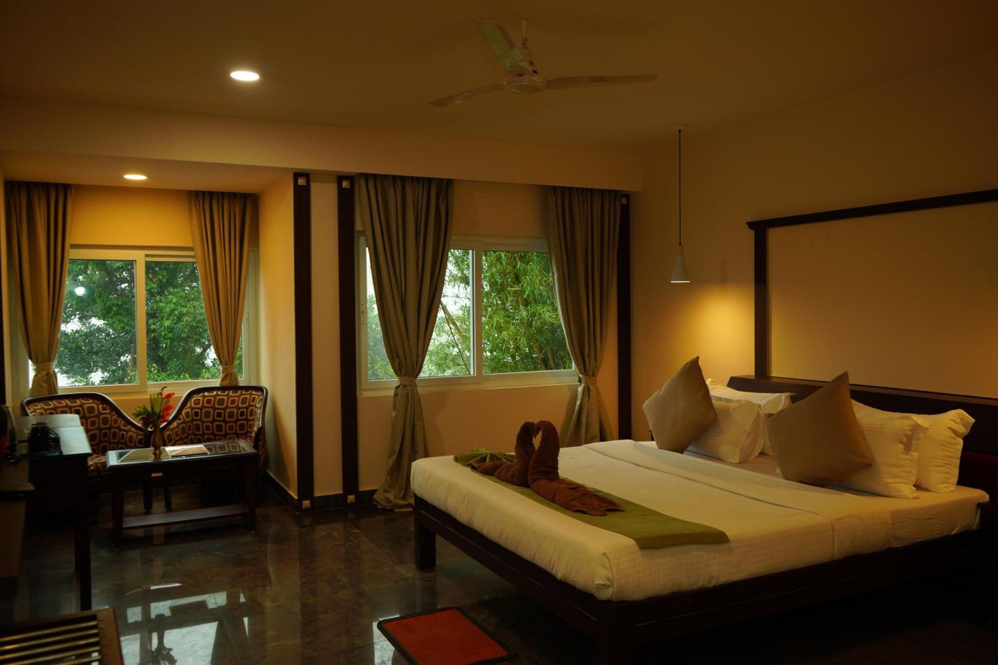 Rose Room (15% off on session of couple's Spa + Complimentary Welcome Drink on arrival + 15% off on session of Massage + 15% off on Jungle Safari + Free Breakfast)