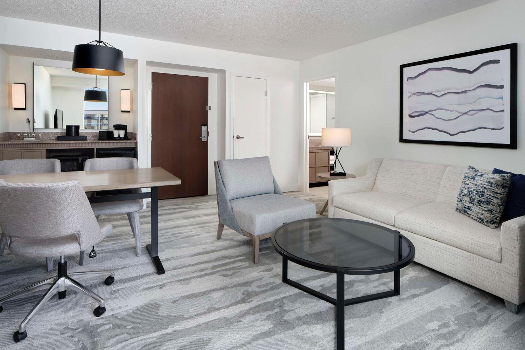 Queen Suite with Two Queen Beds and Ocean View