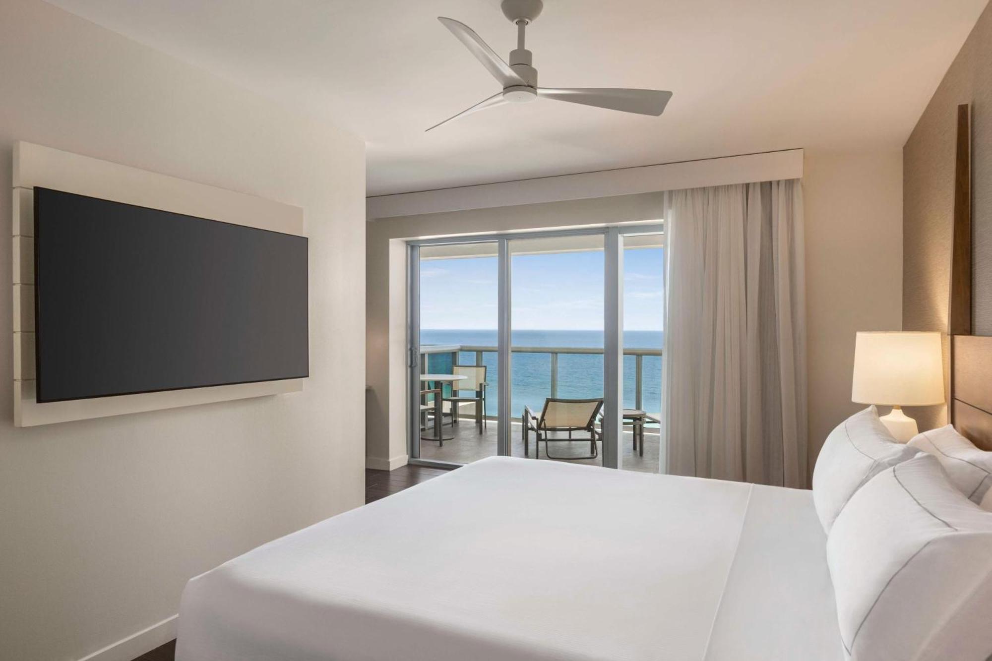 1 King Bed Junior Suite Oceanfront Balcony,1622046301:JPEG