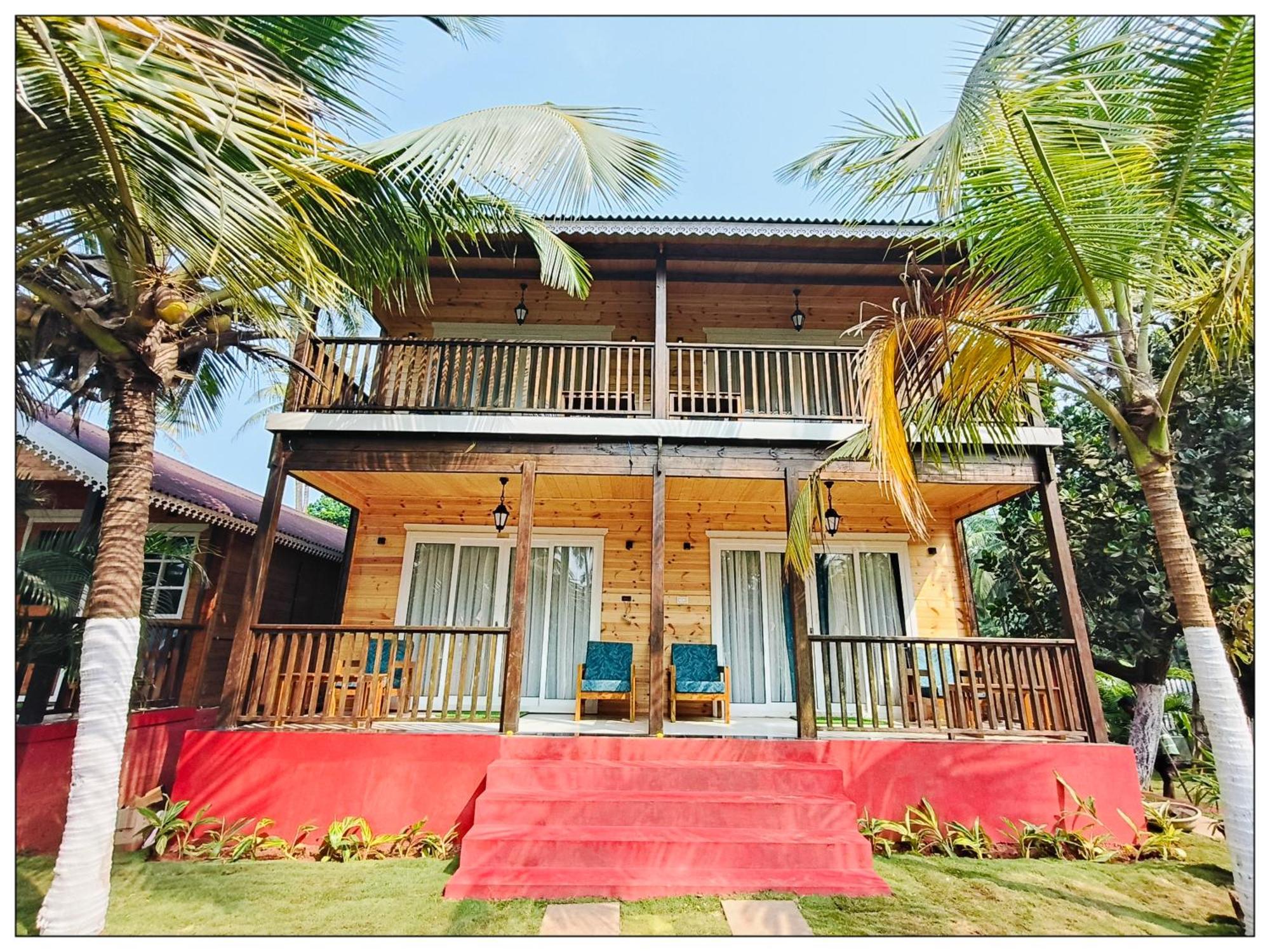 Deluxe Double Room with Balcony and Sea View