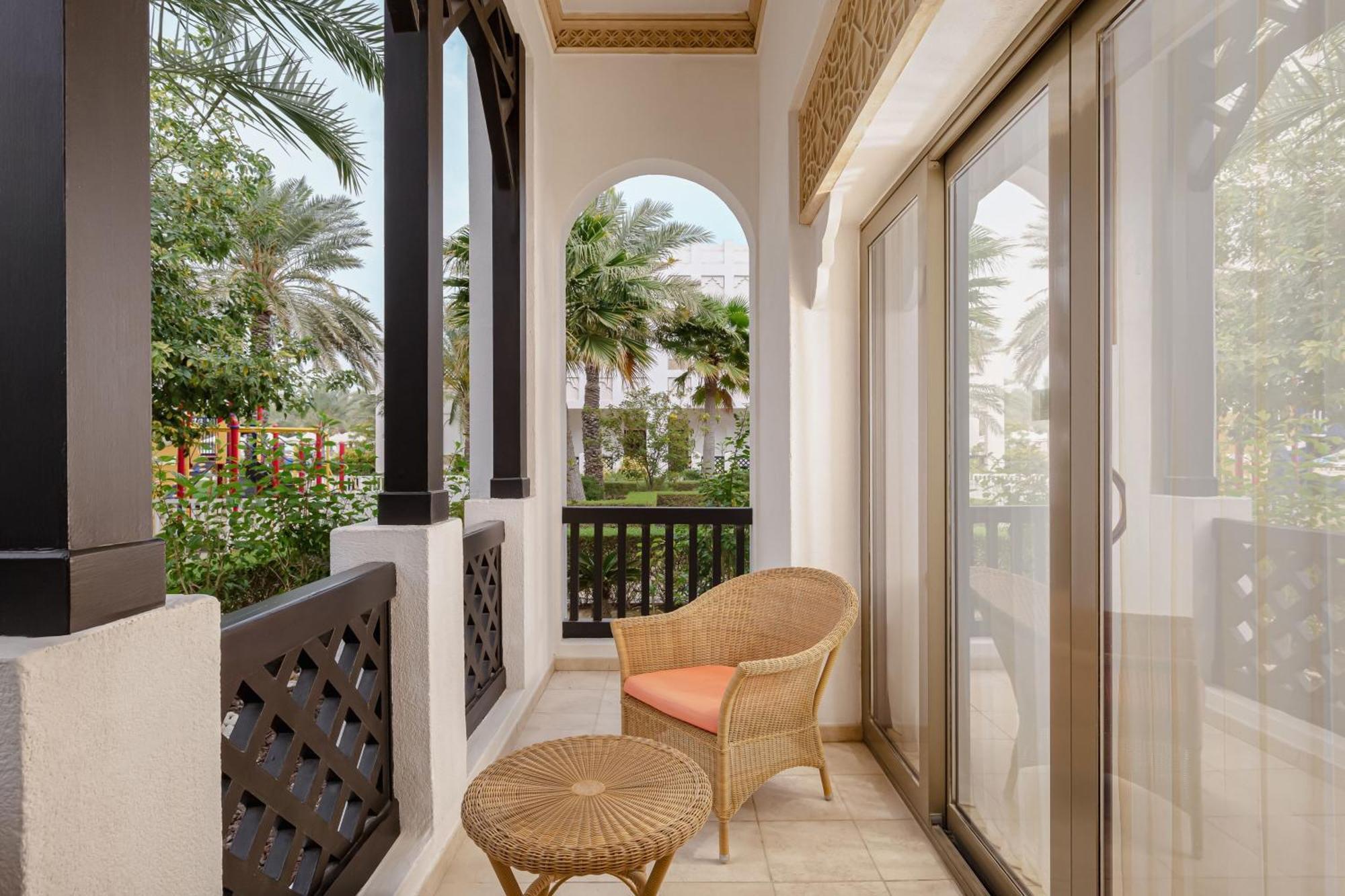 Deluxe Pool View Room Guest room 2 Twin or Single Beds