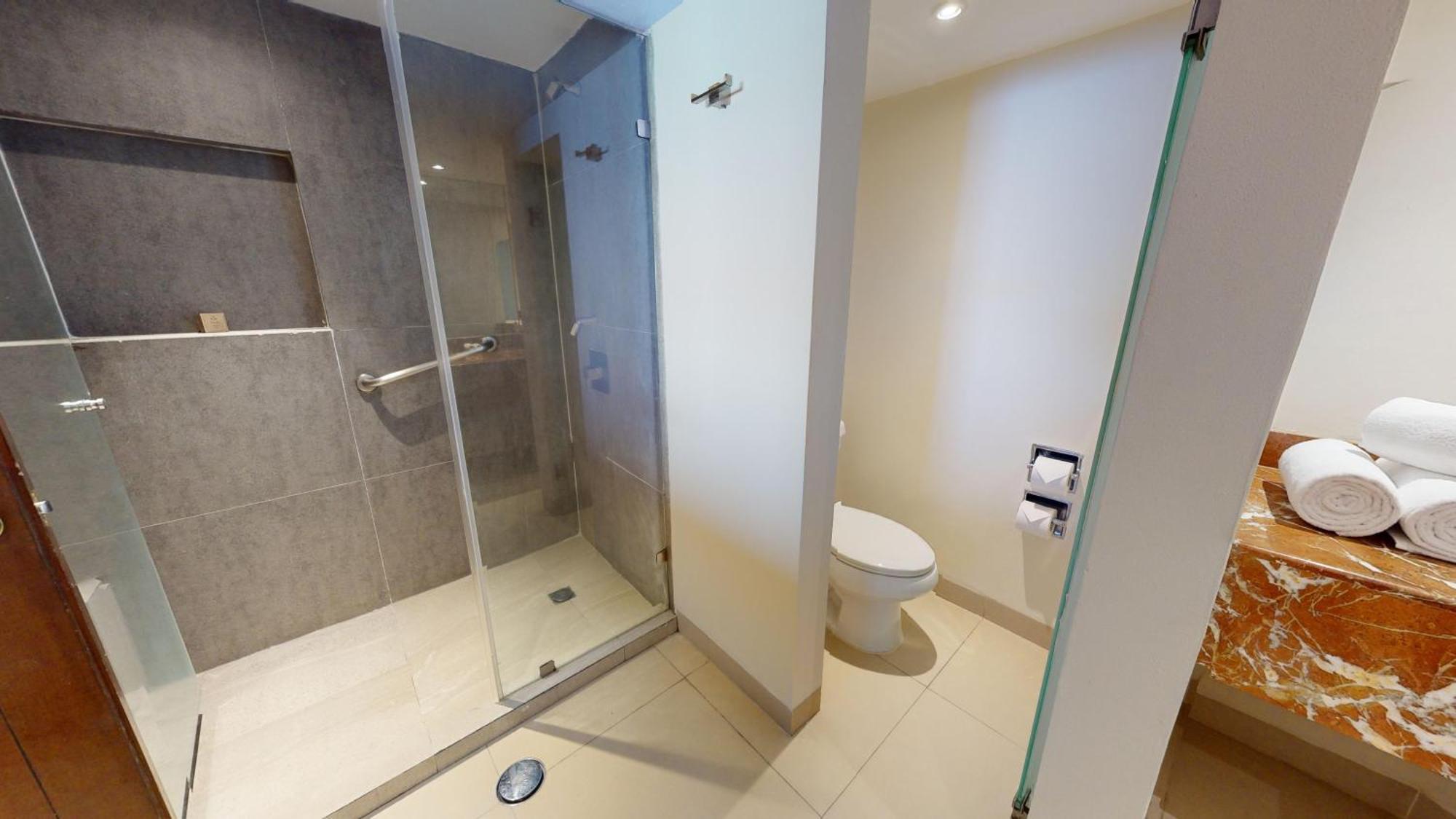 Family Suite Smart Group Value