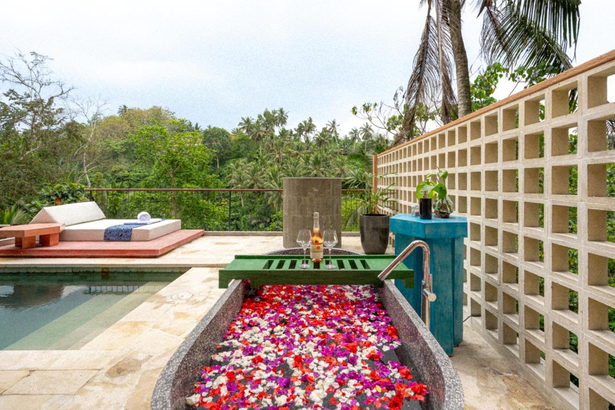 Romance River Pool Villa Daily Two-Bottles Beer
