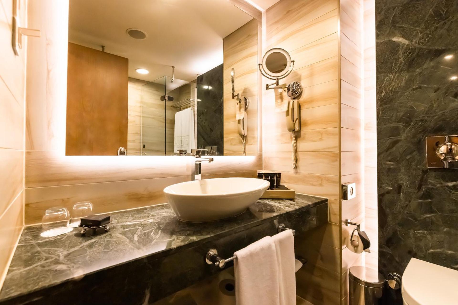 Suite,1629889432:JPEG