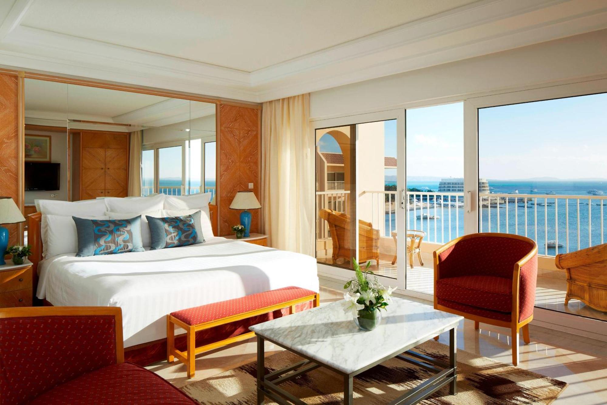 One-Bedroom Neptune King Suite Balcony Sea View