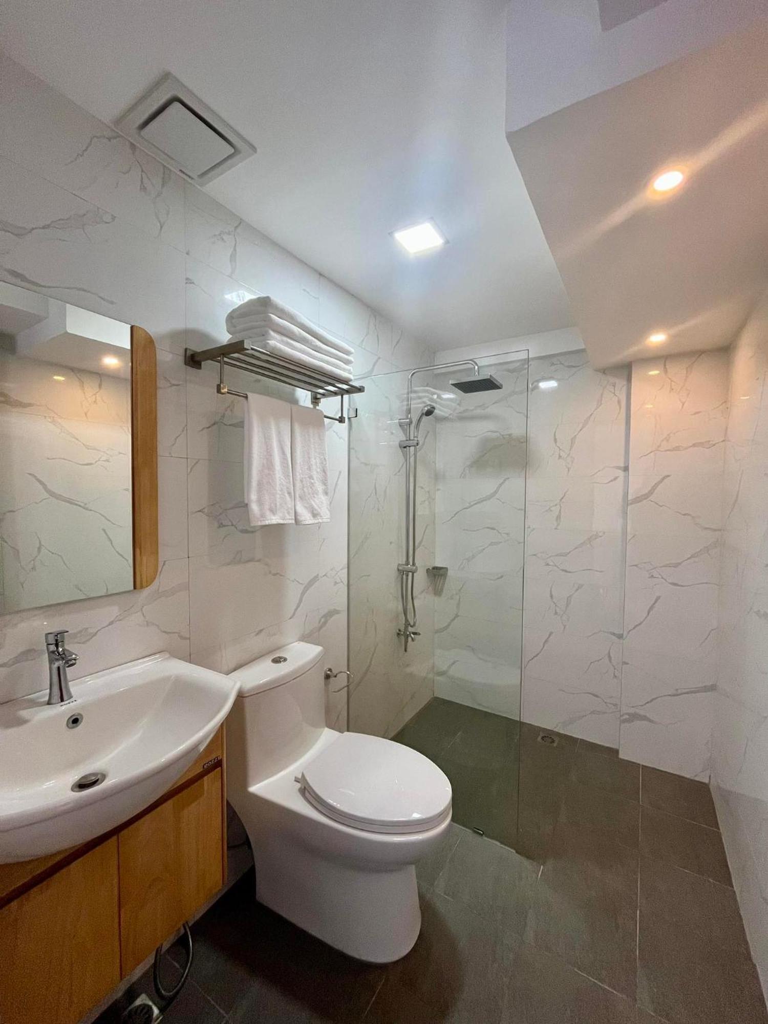 Deluxe Double Room with Balcony and Sea View