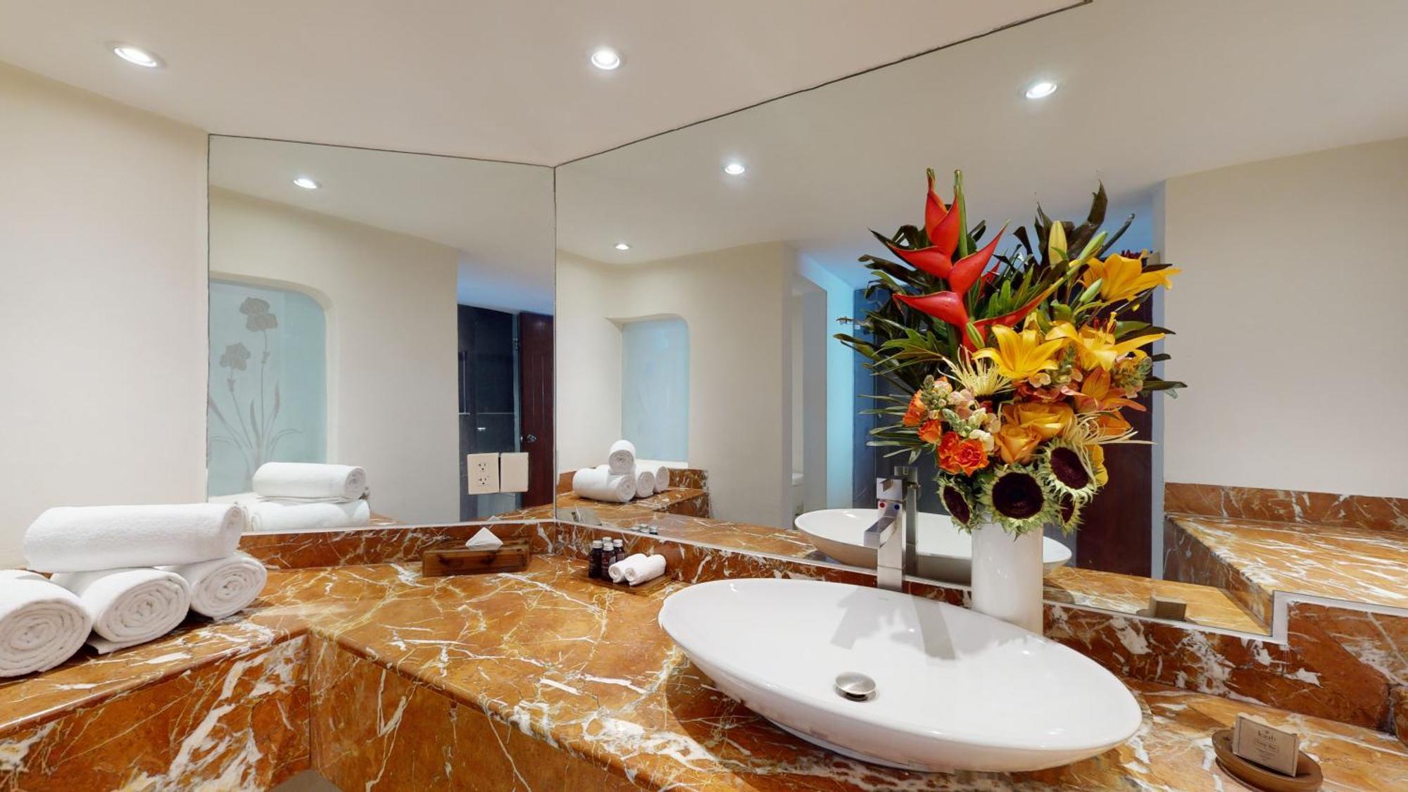 Family Suite Smart Group Value