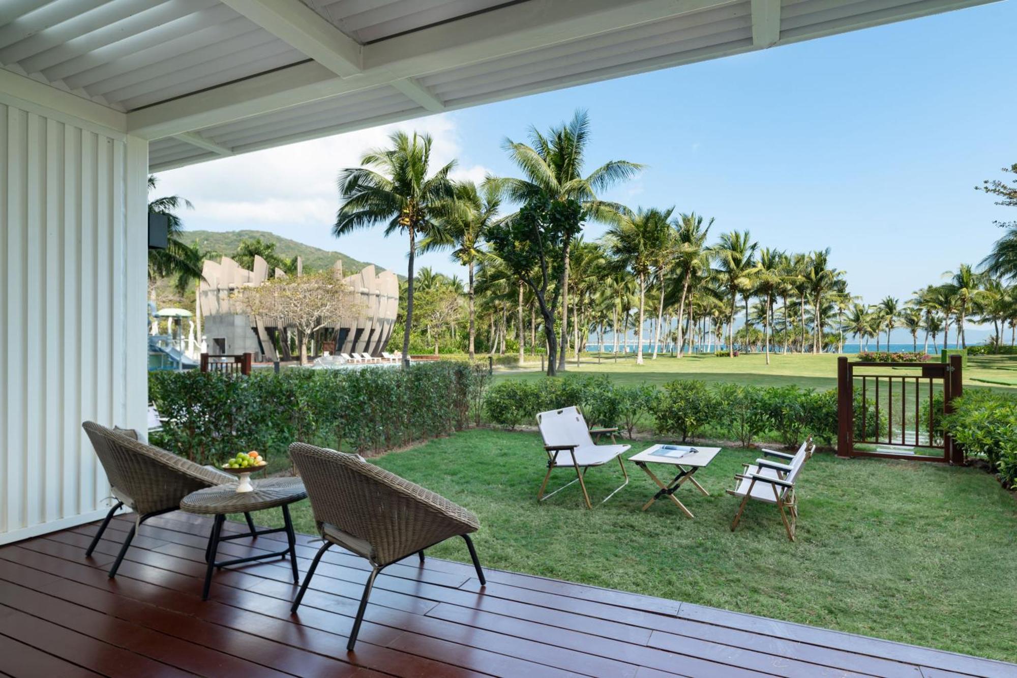 Park Garden Ocean Courtyard Twin