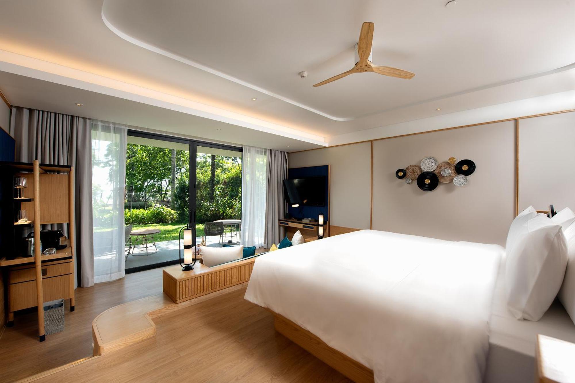 Deluxe Garden Access Suite