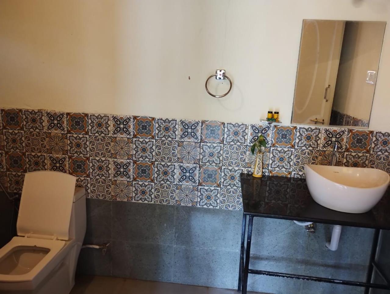 Junior Suite with Pool View,1640811112:JPEG