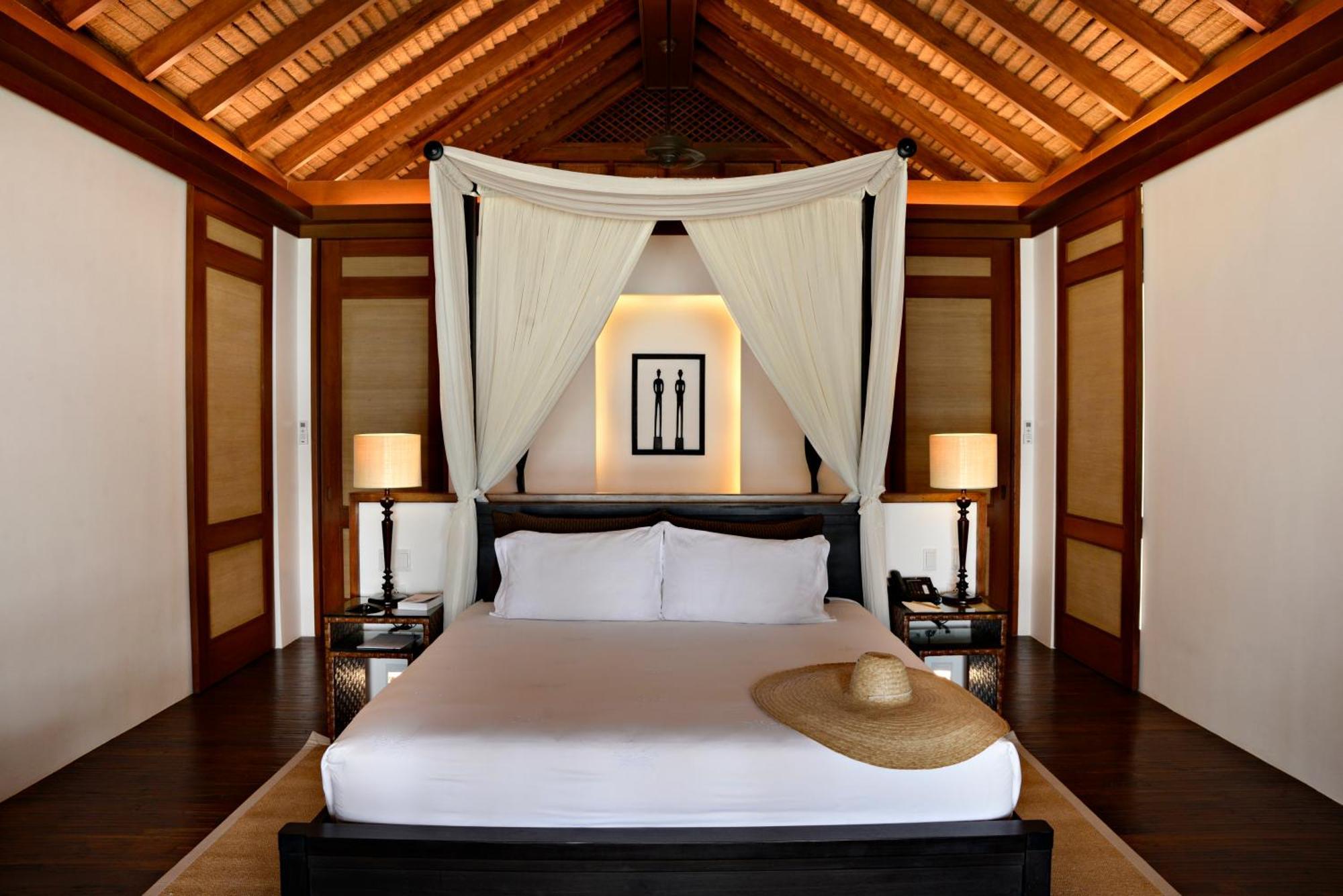 1 King Bed Beach Villa Ocean View