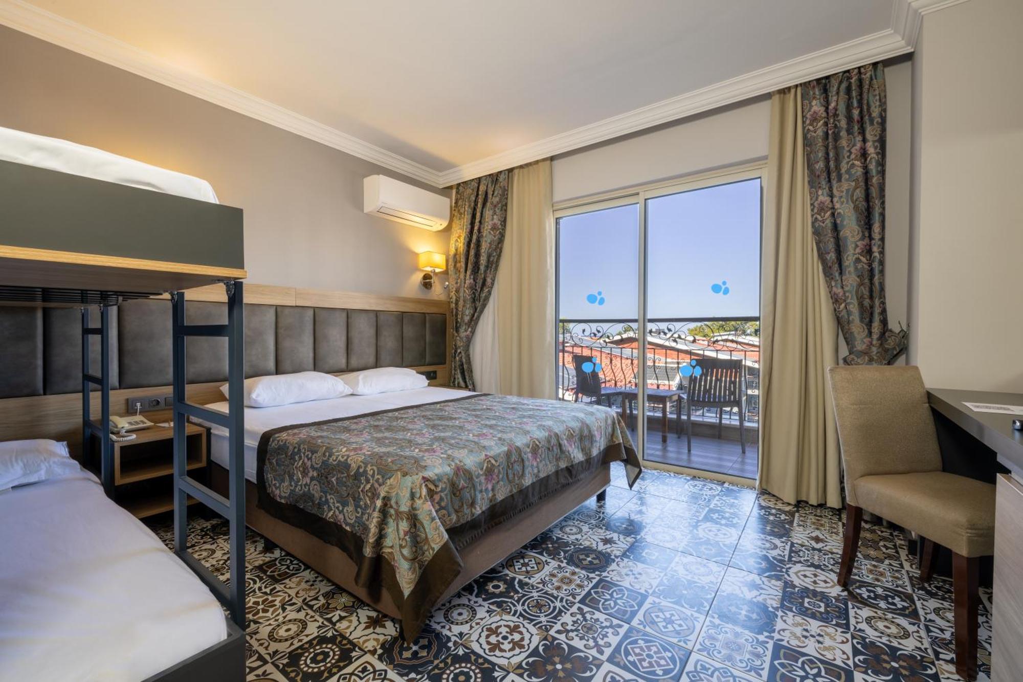 Twin Room,1642330689:JPEG