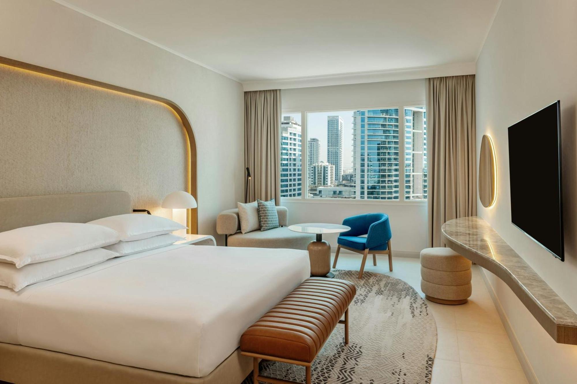 Premium King Suite JBR View Club Lounge Access