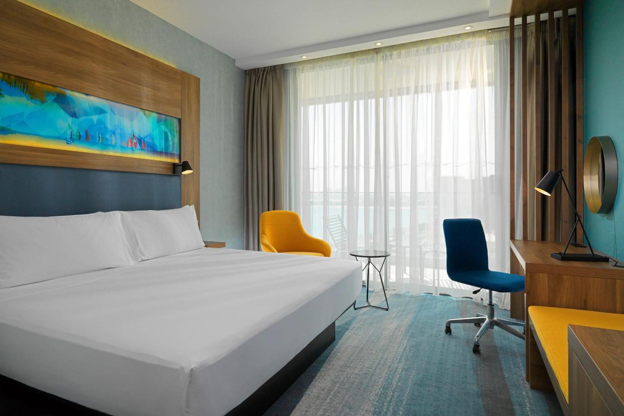 Aloft Partial Sea View King Room Balcony including F&B Spa & Abra Boat Tour