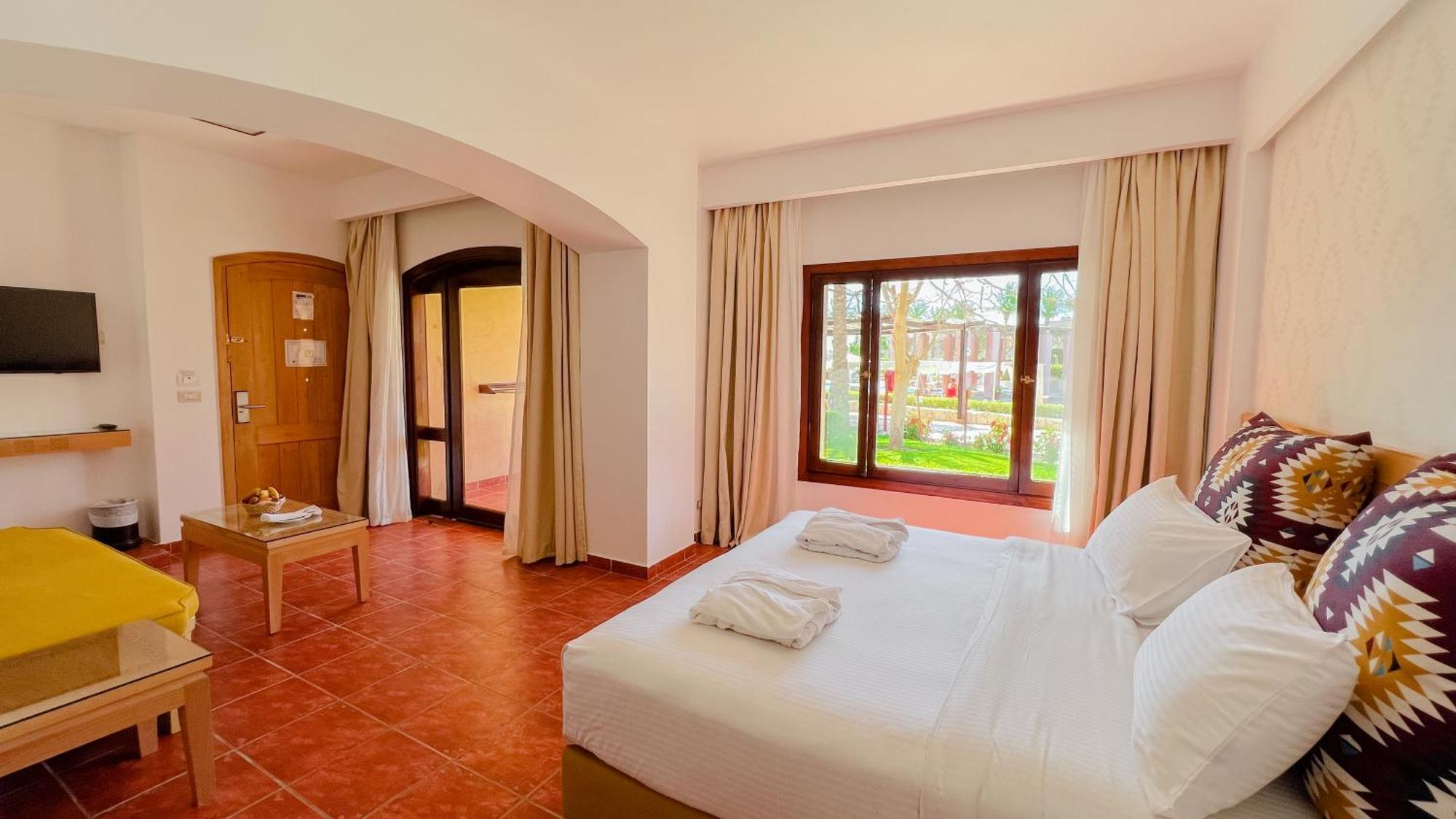 Superior Double or Twin Room Garden View