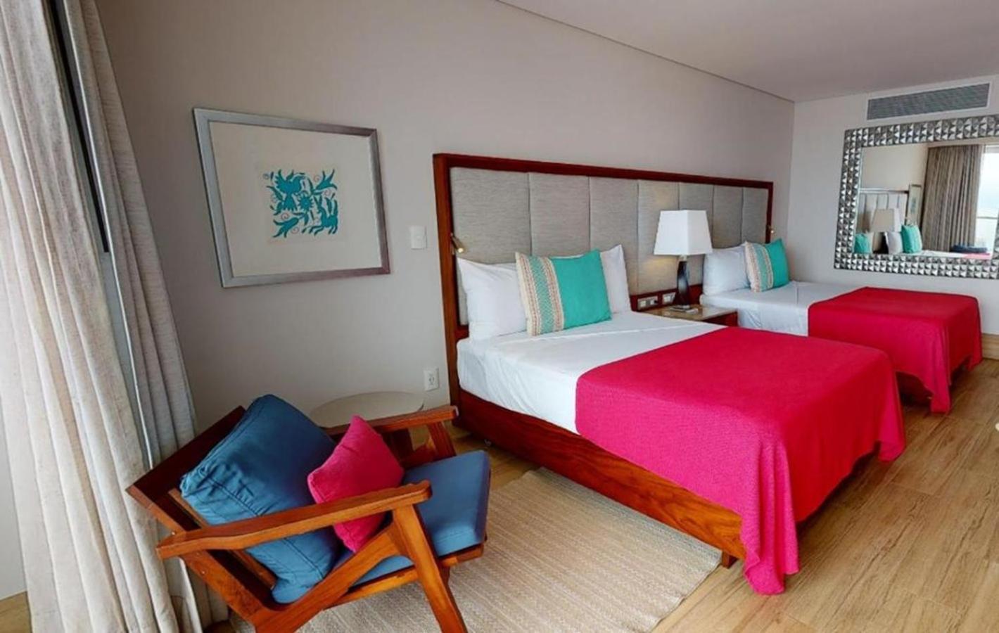 Royal Deluxe Ocean Front