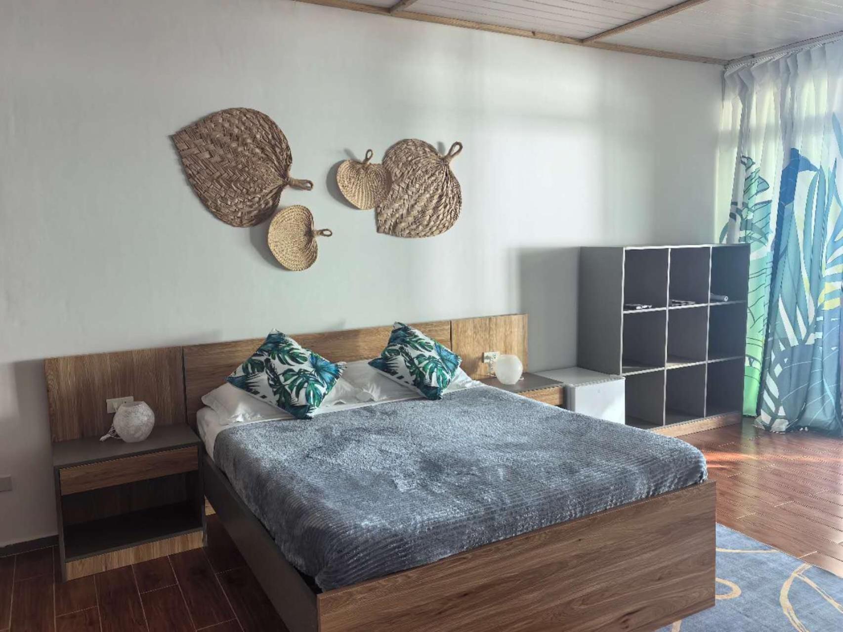 Deluxe Double Room with Balcony and Sea View