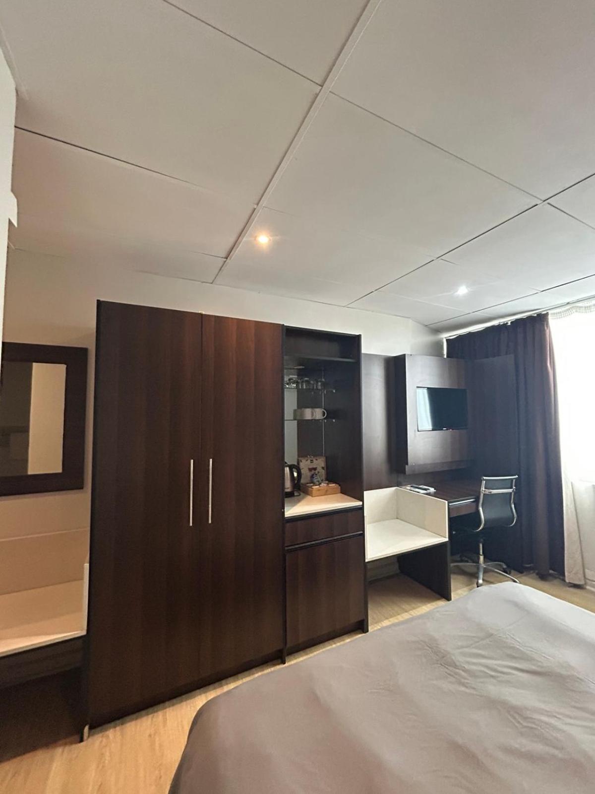 Deluxe Premium Room with No Balcony