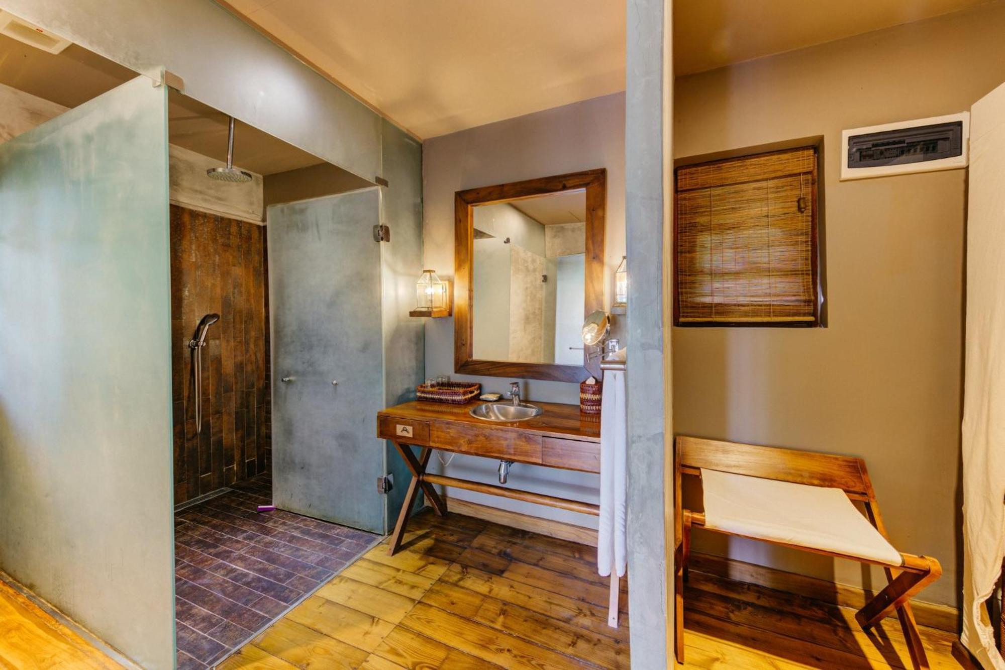 Jungle Chalet Twin - 10% off Safari 