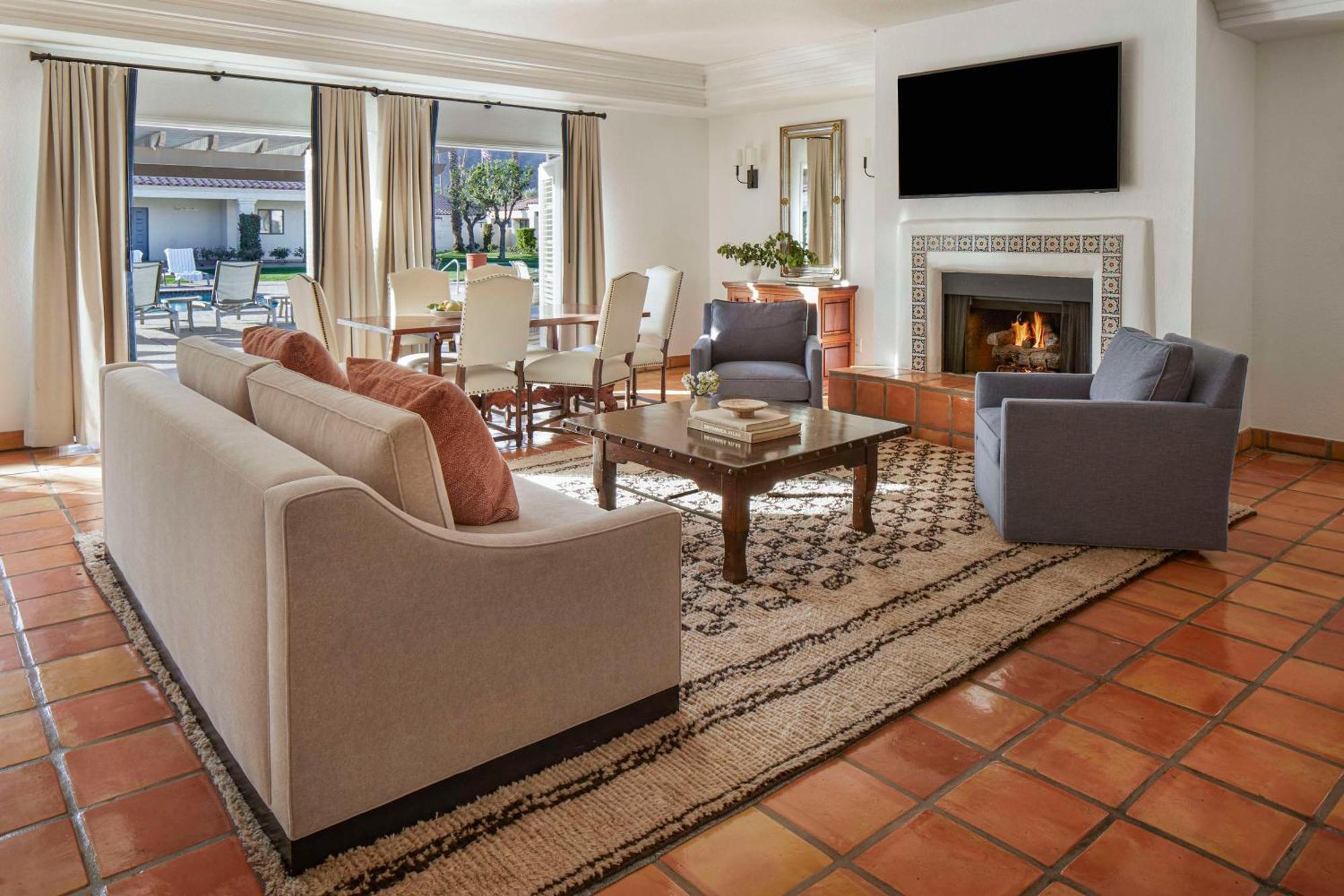 Executive King Suite,1646343386:JPEG