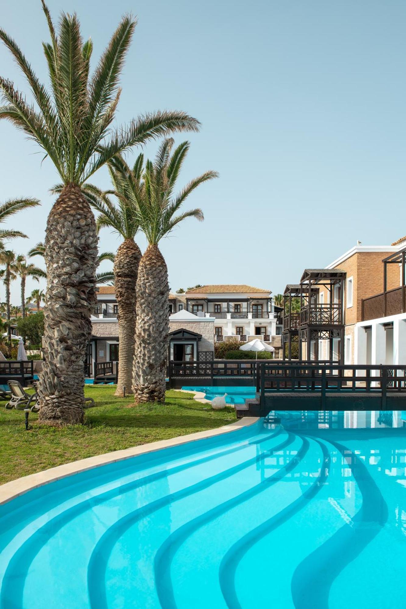 Suite con vistas a la piscina