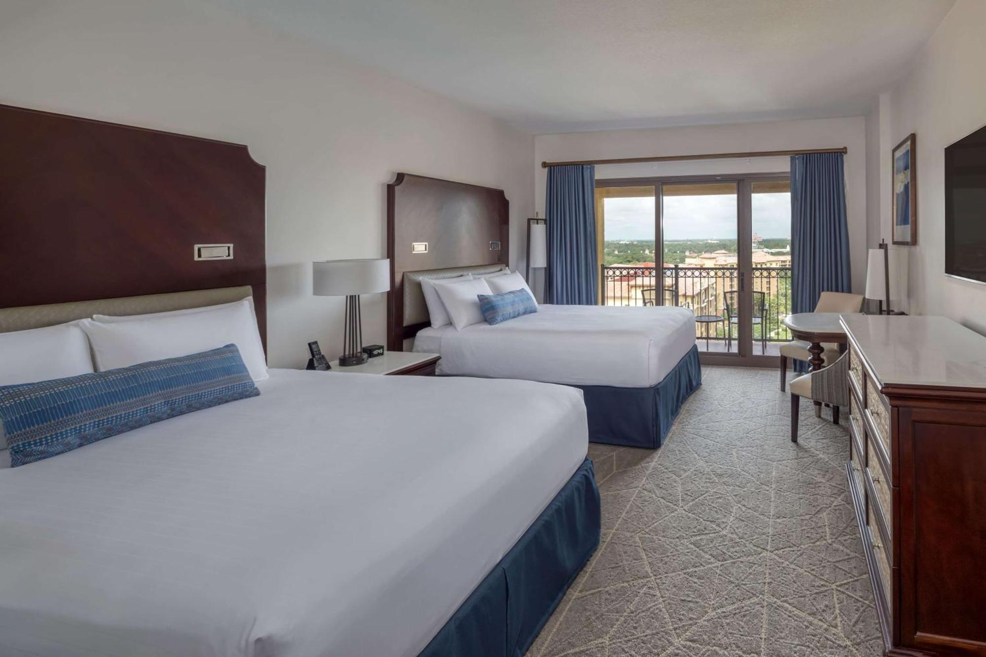 Two Queen Beds Lake View Balcony,1653537228:JPEG