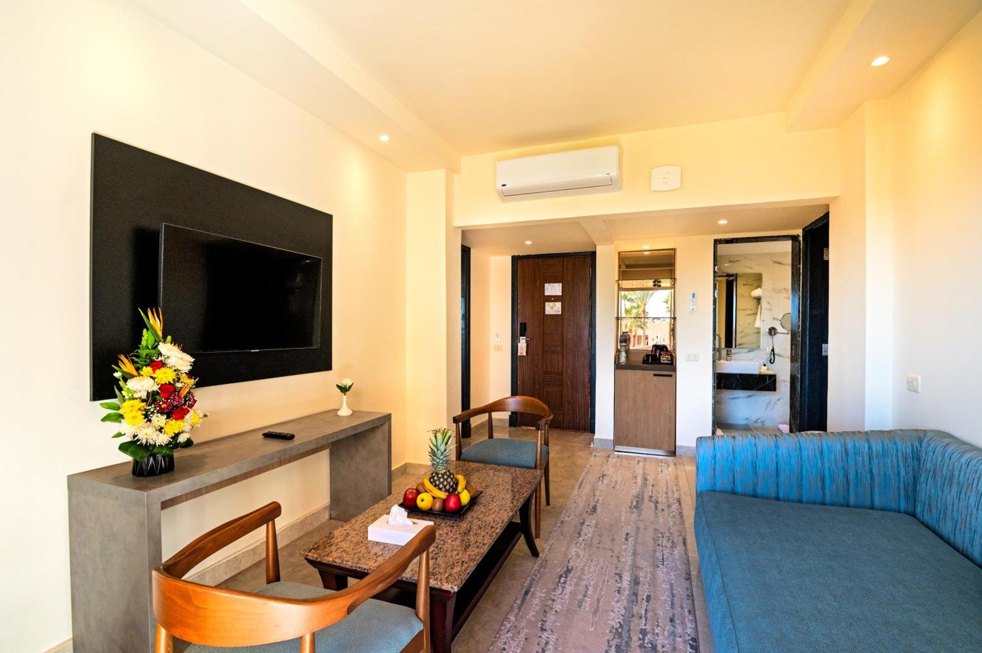 Deluxe Family Room