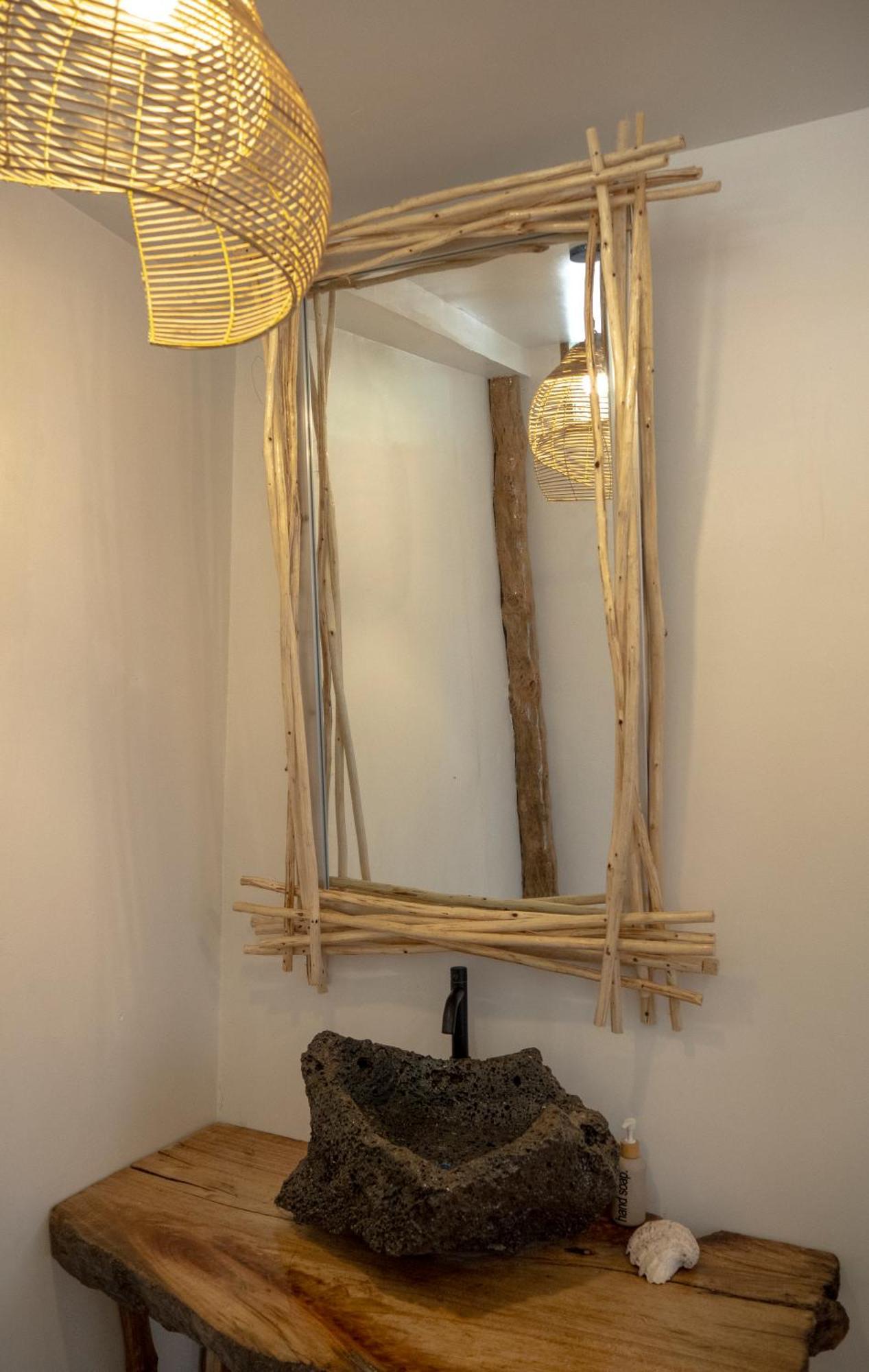 Kamer met Queensize Bed en Uitzicht op Zee