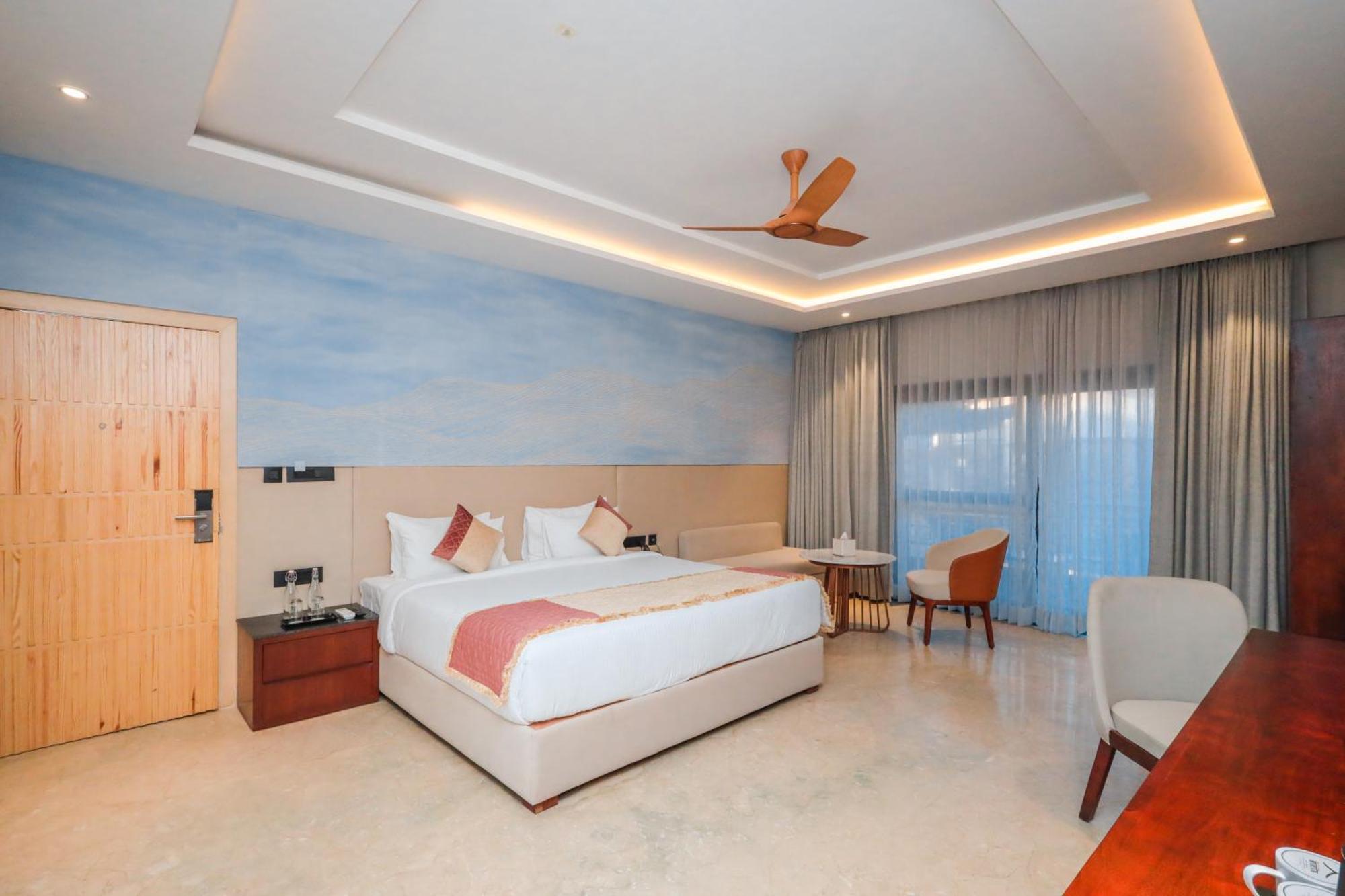 Suite,1660320501:JPEG