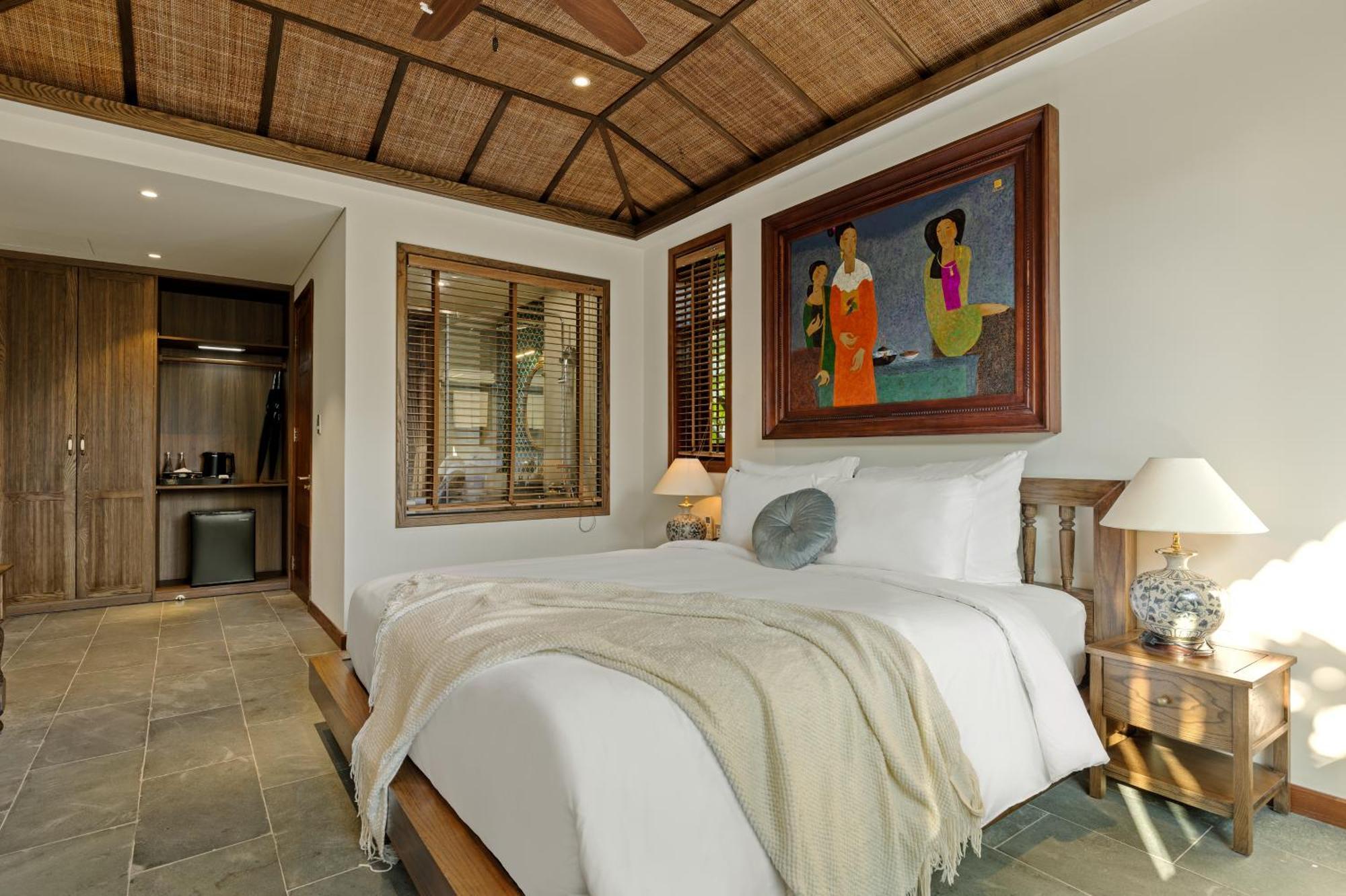 Three-Bedroom Villa Balcony,1661003793:JPEG