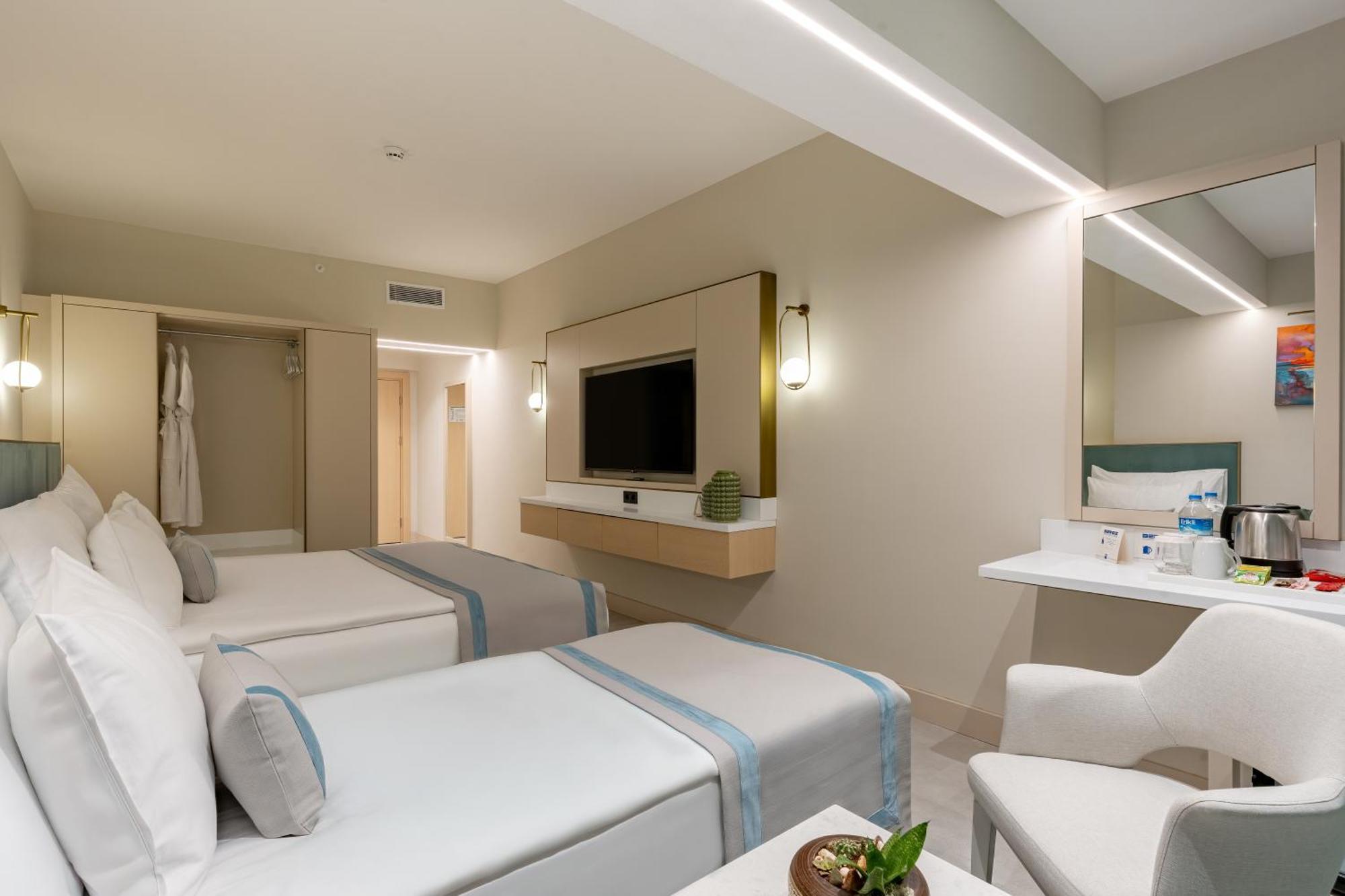 Deluxe Triple Room