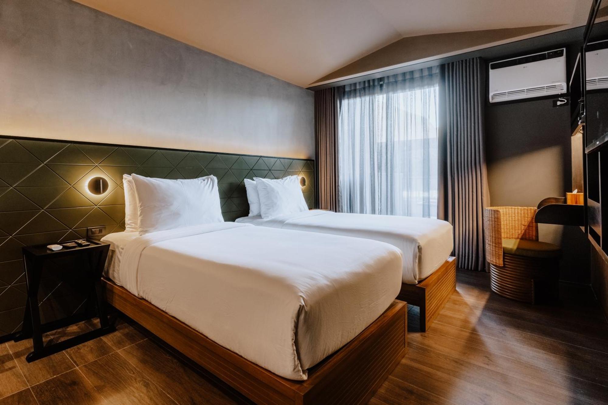 Standard Twin Room