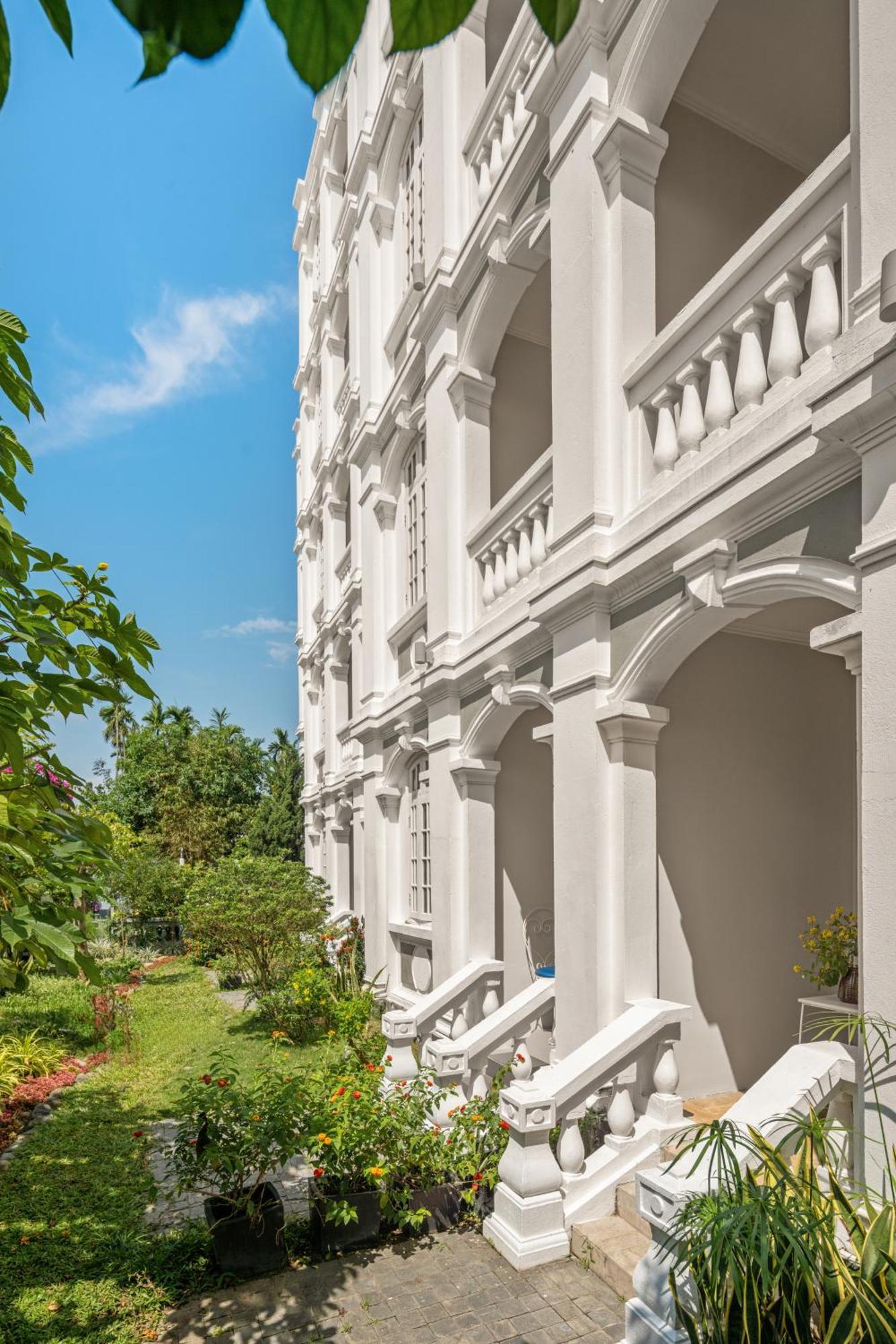 Deluxe Double or Twin Room Terrace Private Garden