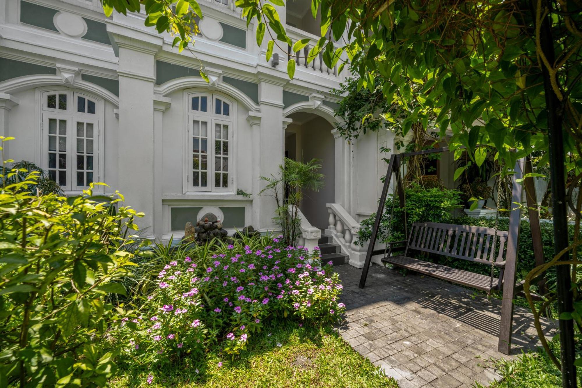 Deluxe Double or Twin Room Terrace Private Garden