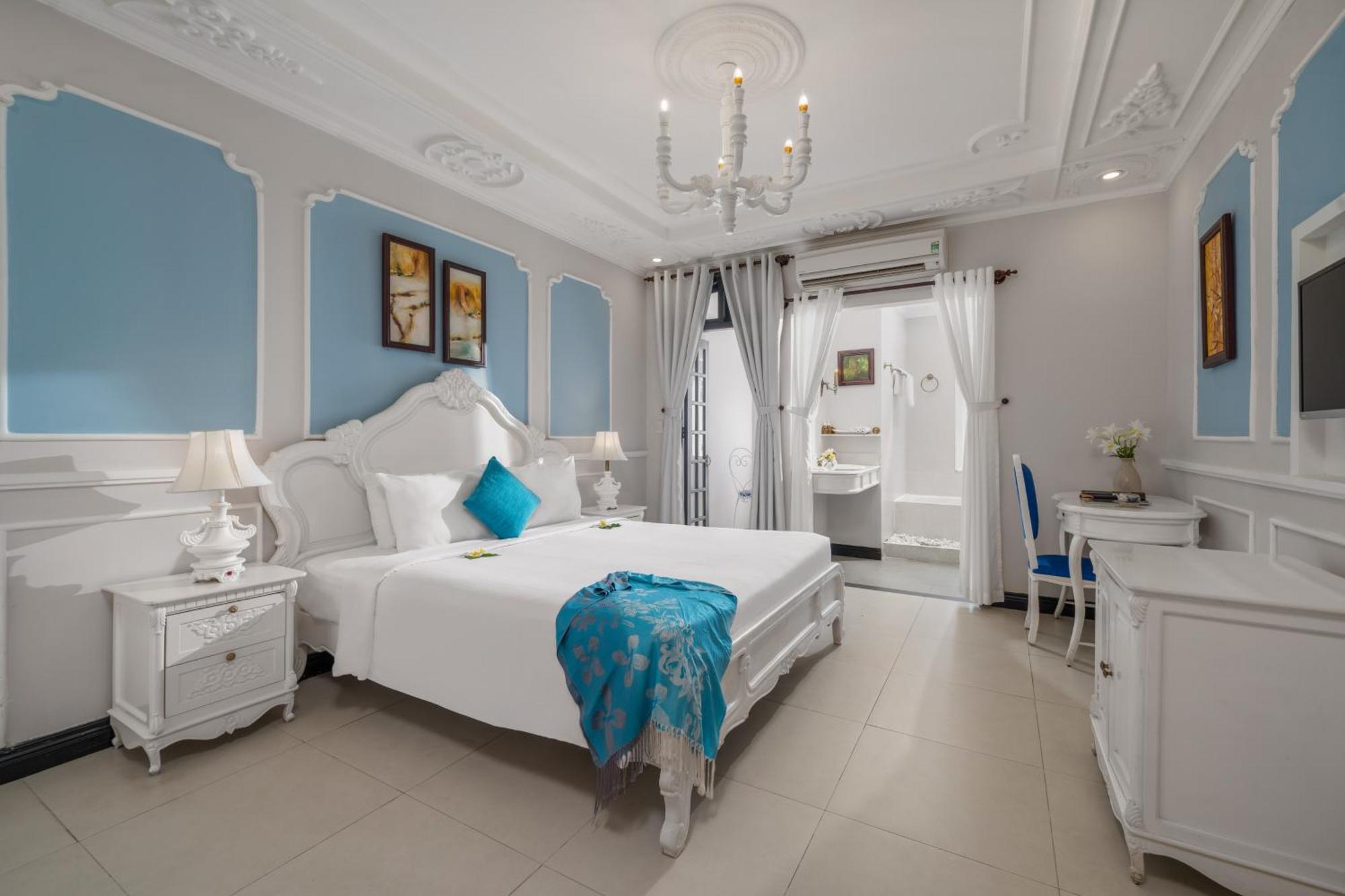 Family Room Bath