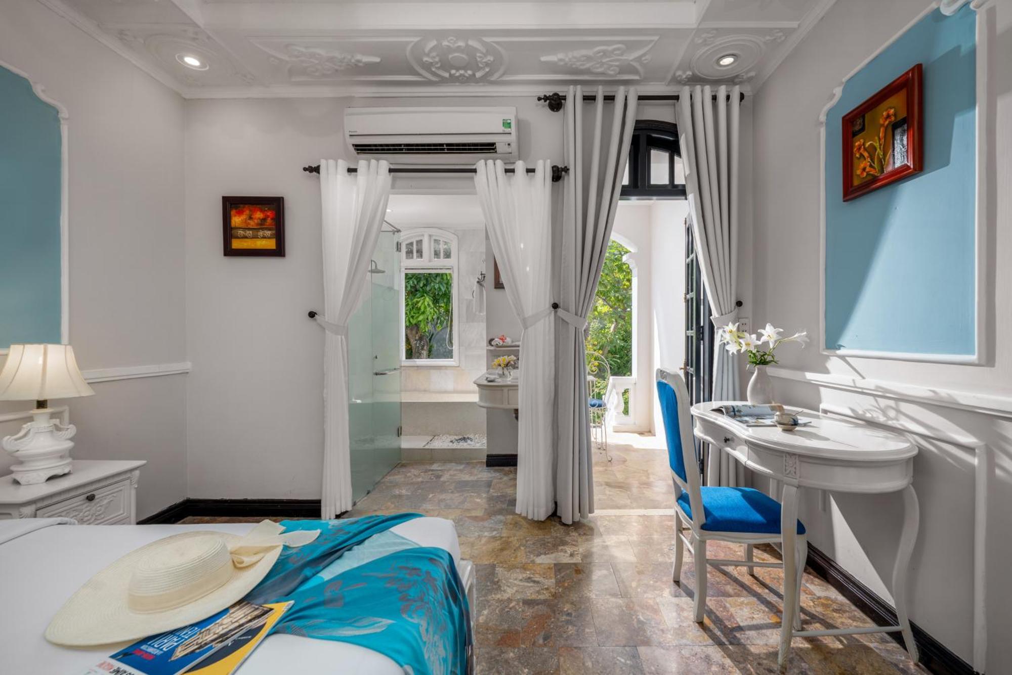 Deluxe Double or Twin Room Terrace Private Garden