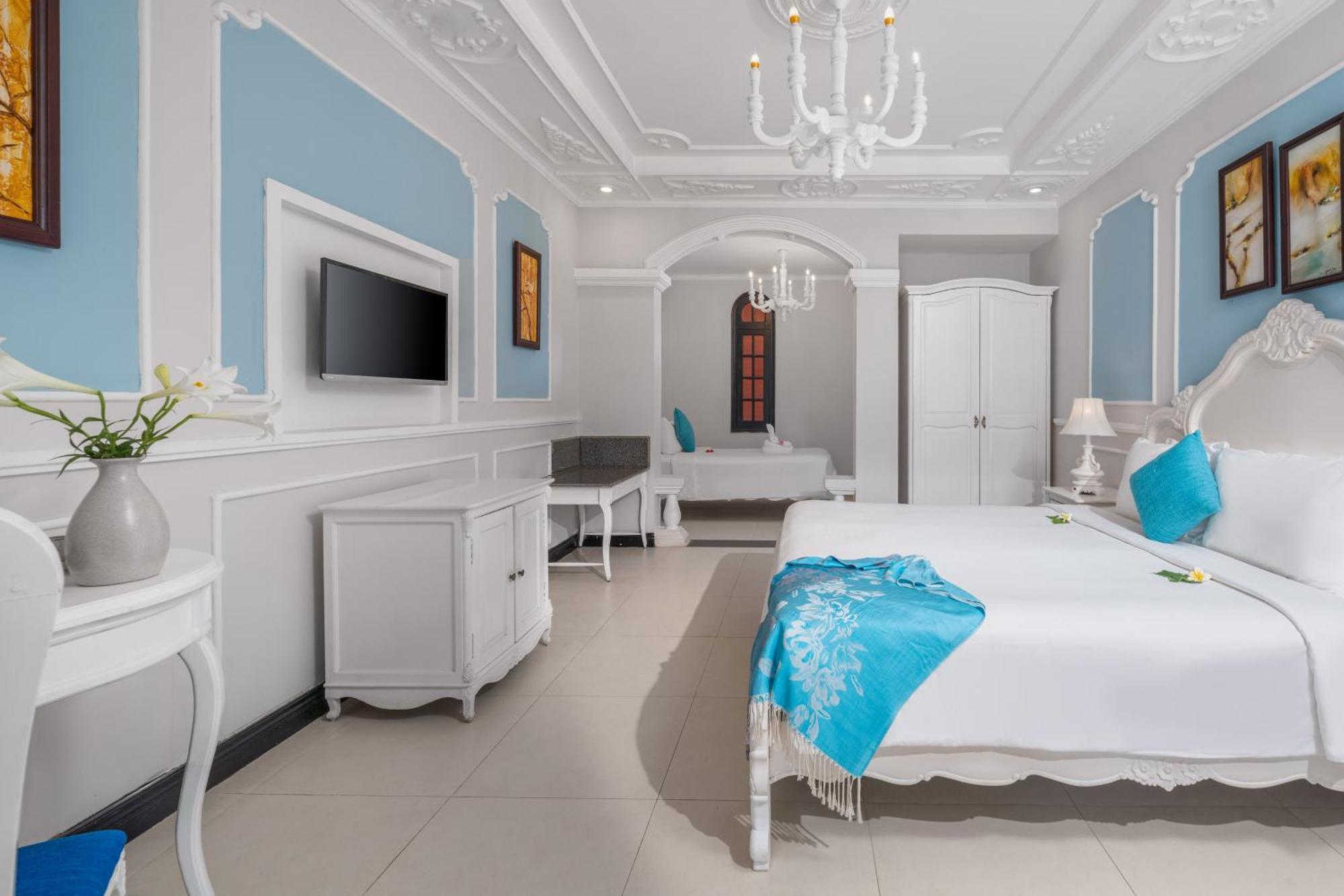 Family Room Bath