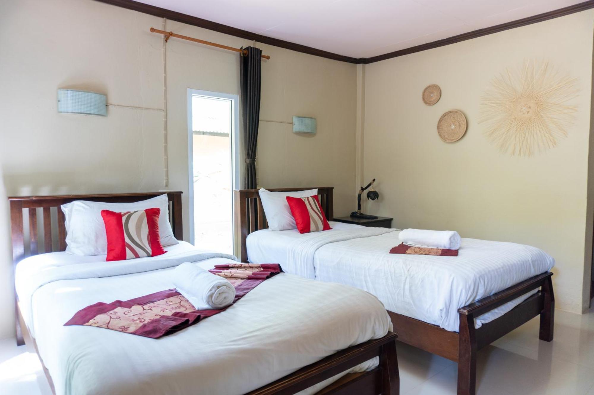 Deluxe Double or Twin Room Garden View