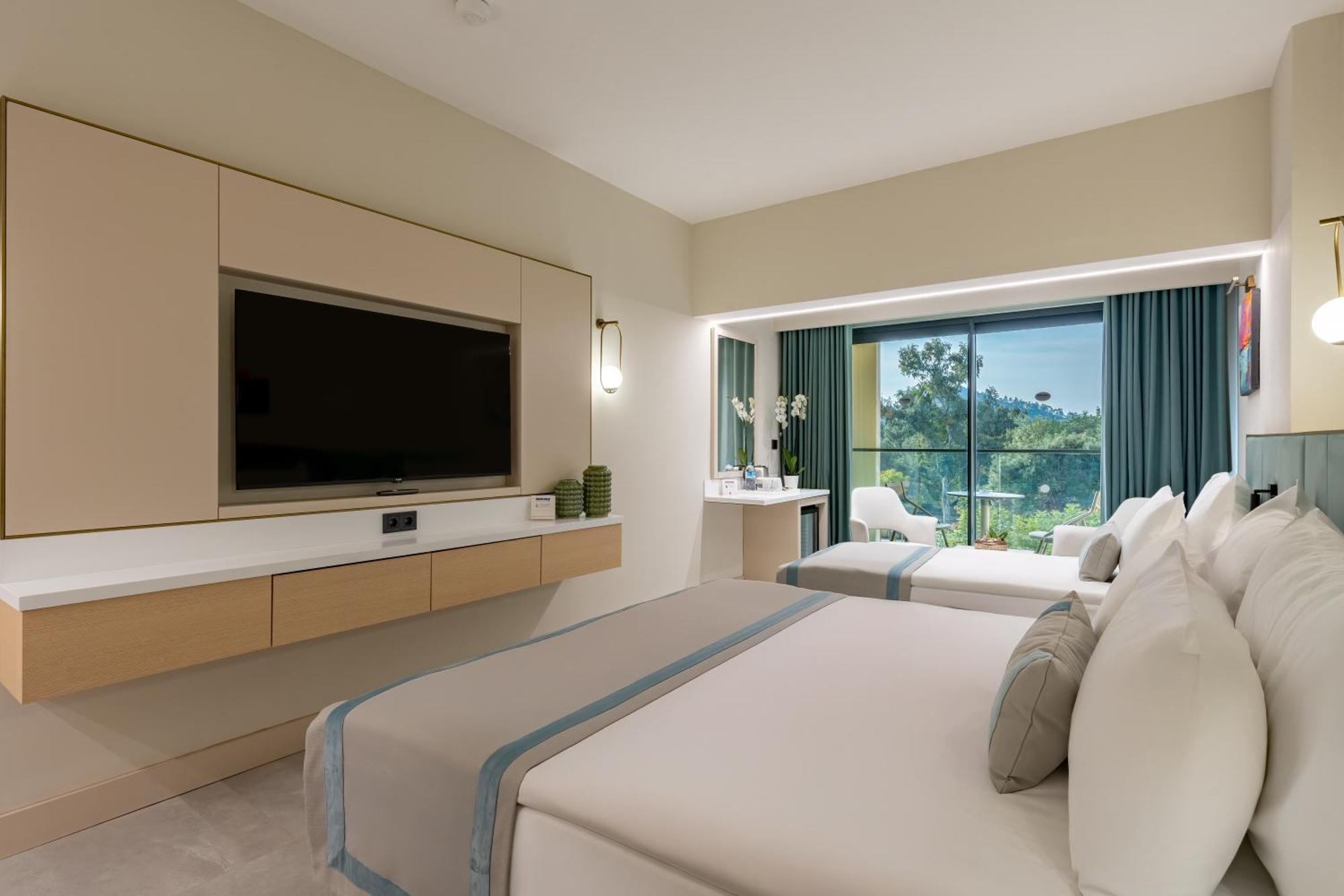 Deluxe Triple Room
