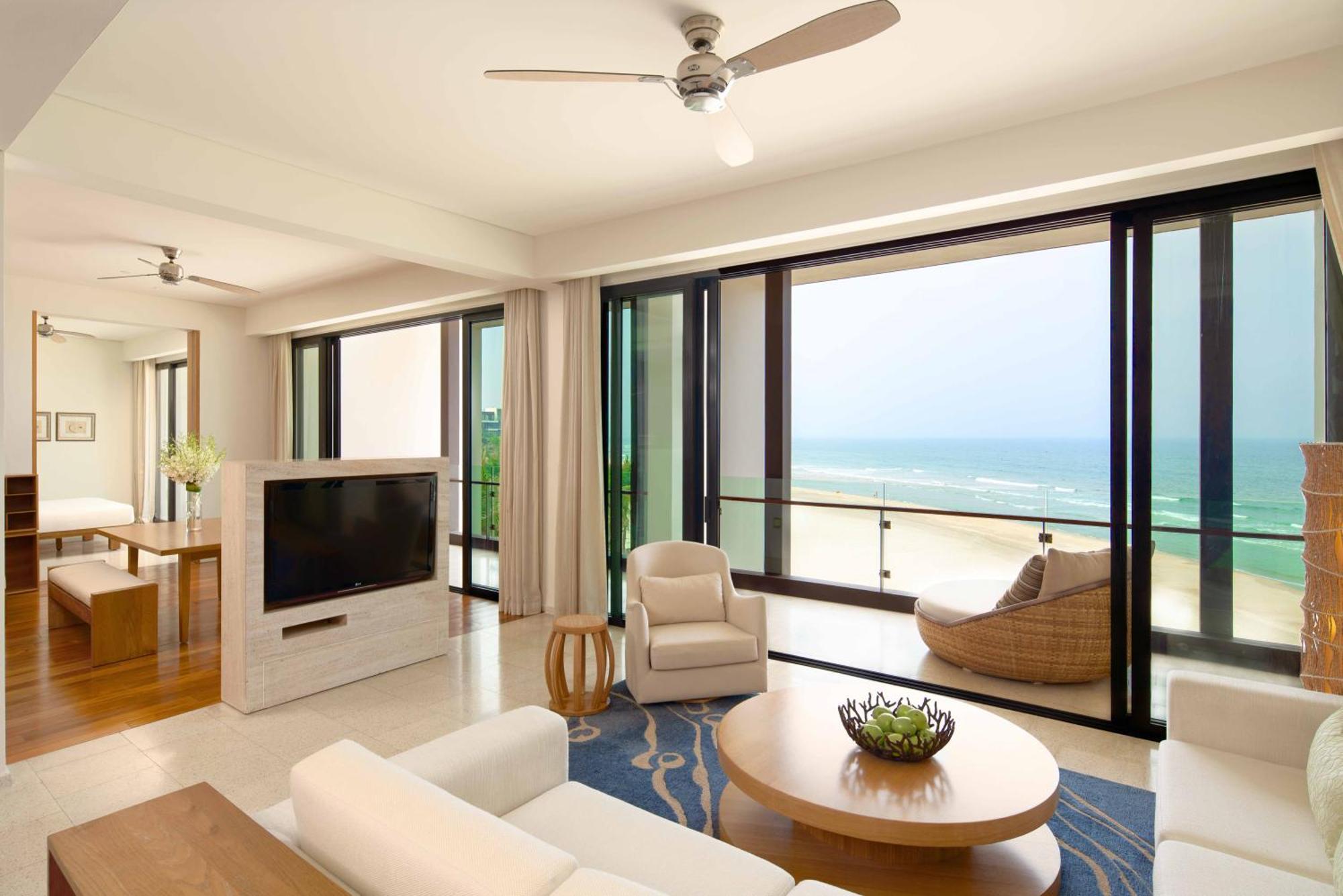 Regency Executive Ocean View Suite Club Access