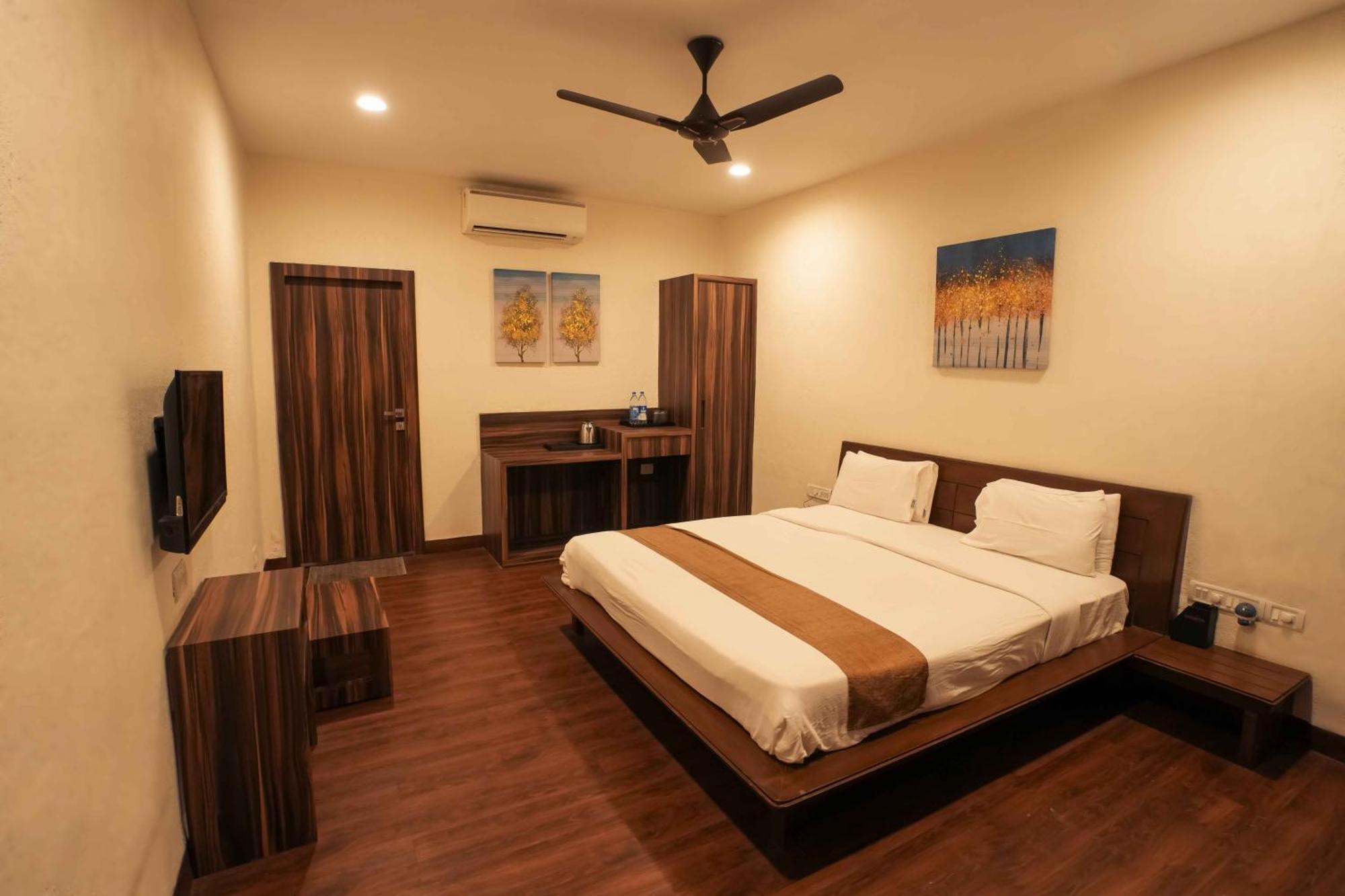 Super Deluxe Room,1668132850:JPEG