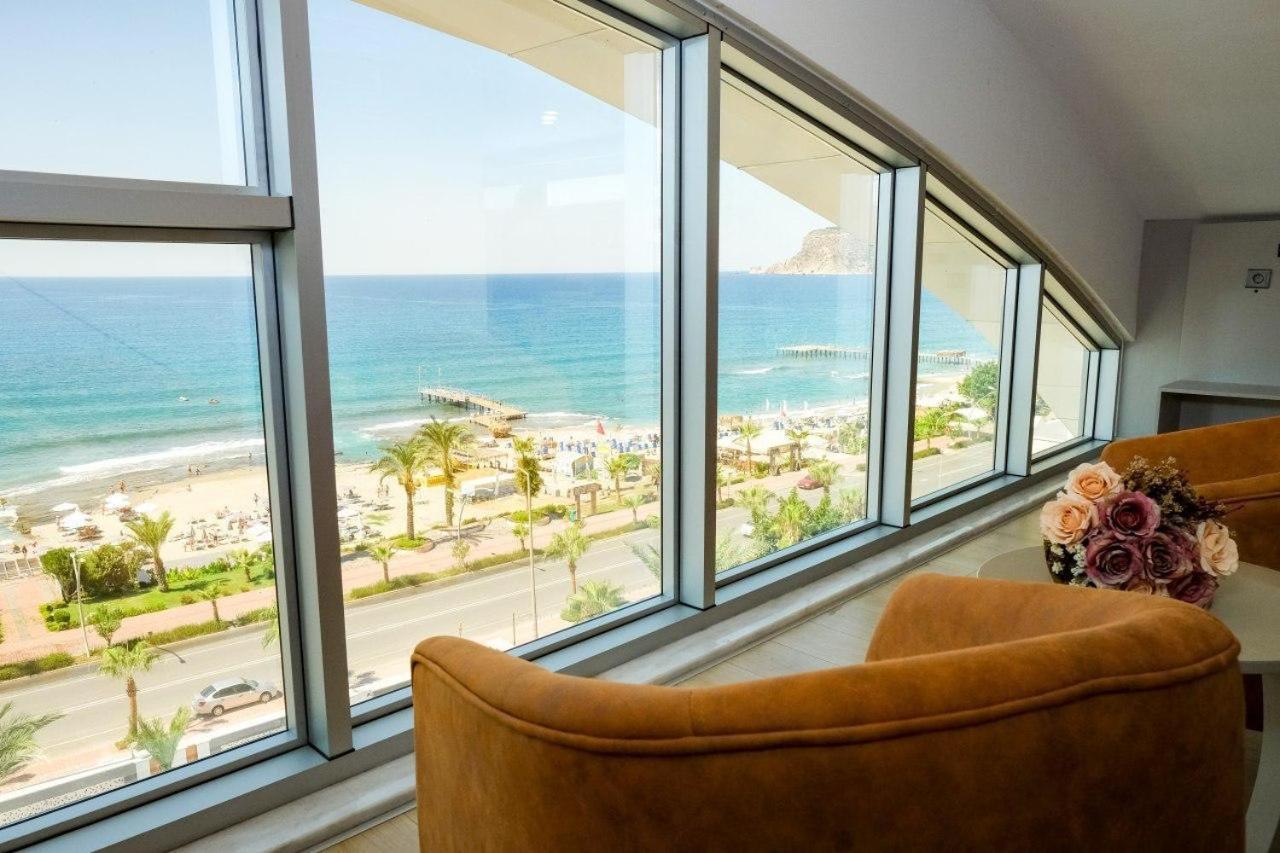 King Suite Sea View