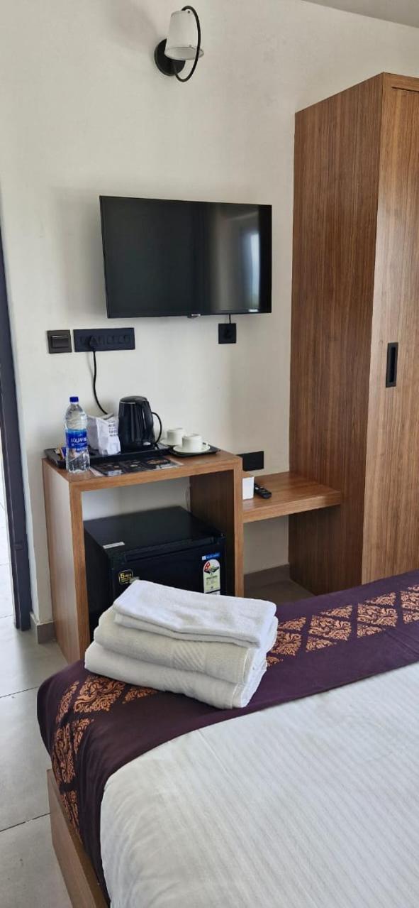 Standard Studio,1670981027:JPEG