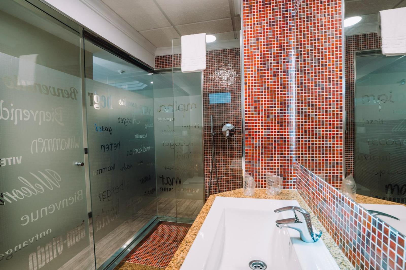 Superior Suite (3 Adults + 1 Child)