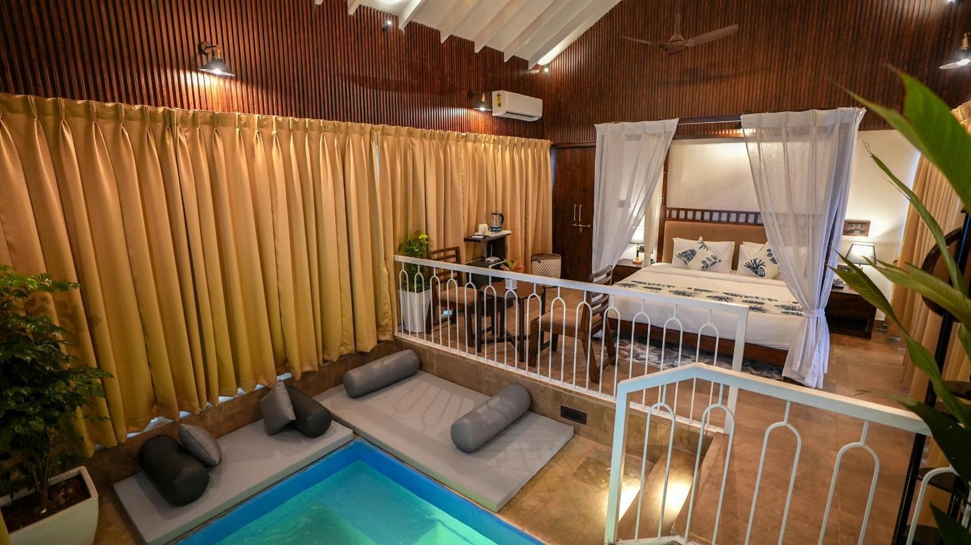 Suite Private Pool,1489817053:JPEG