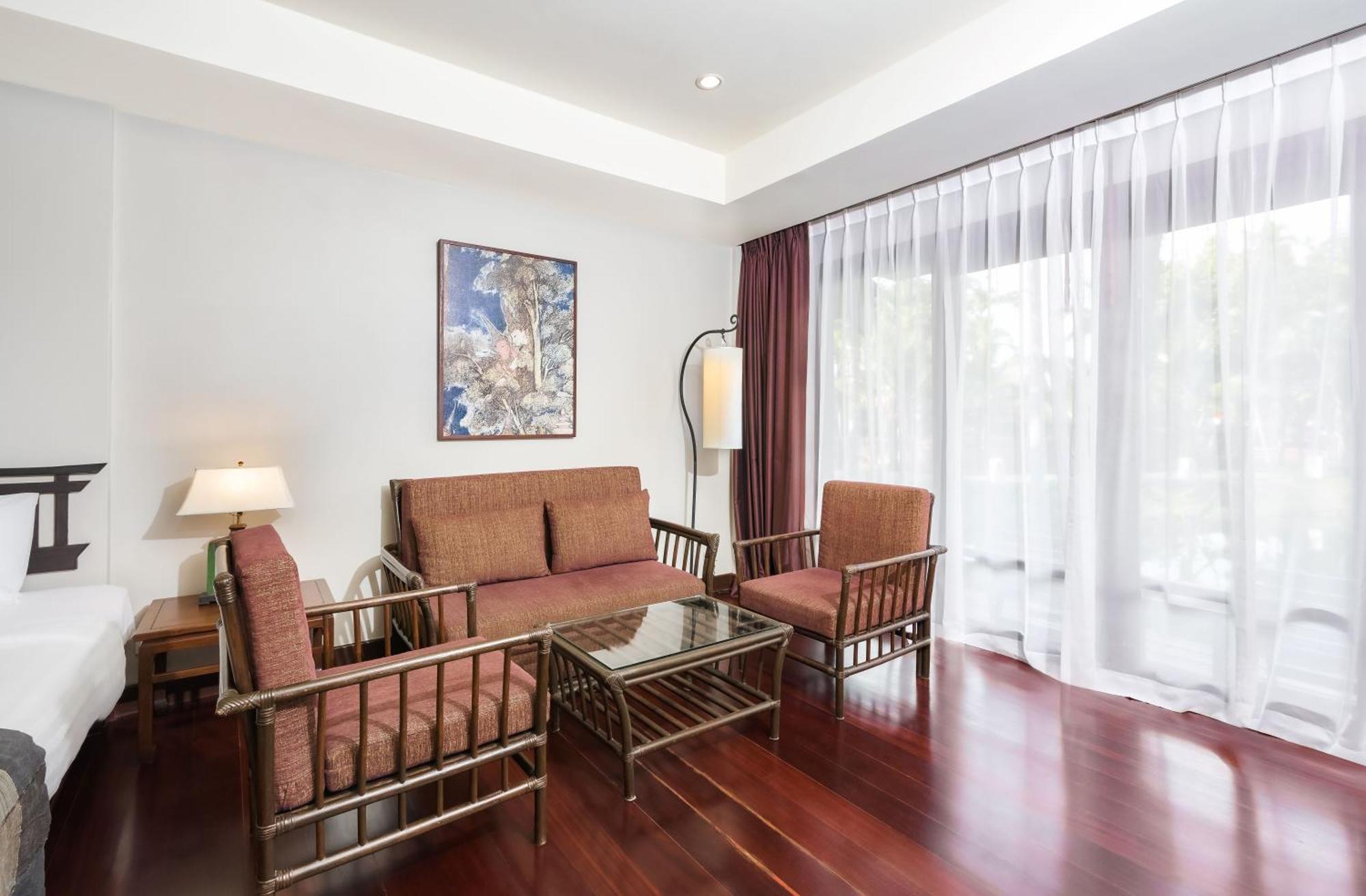 Siam Chalet Room